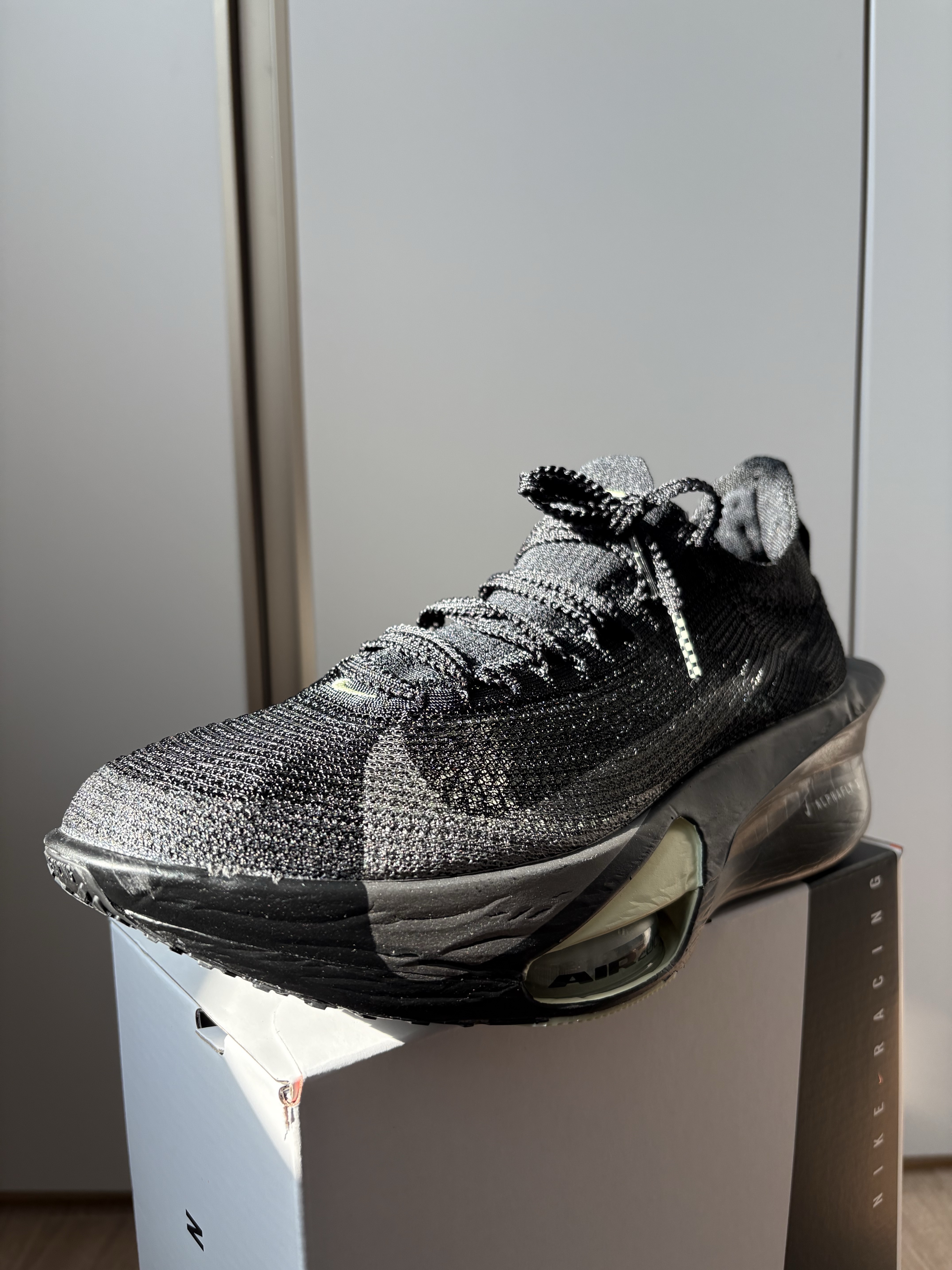 Nike Air Zoom Alphafly Next% 3 Black Olive Aura 착용 스타일 - 1