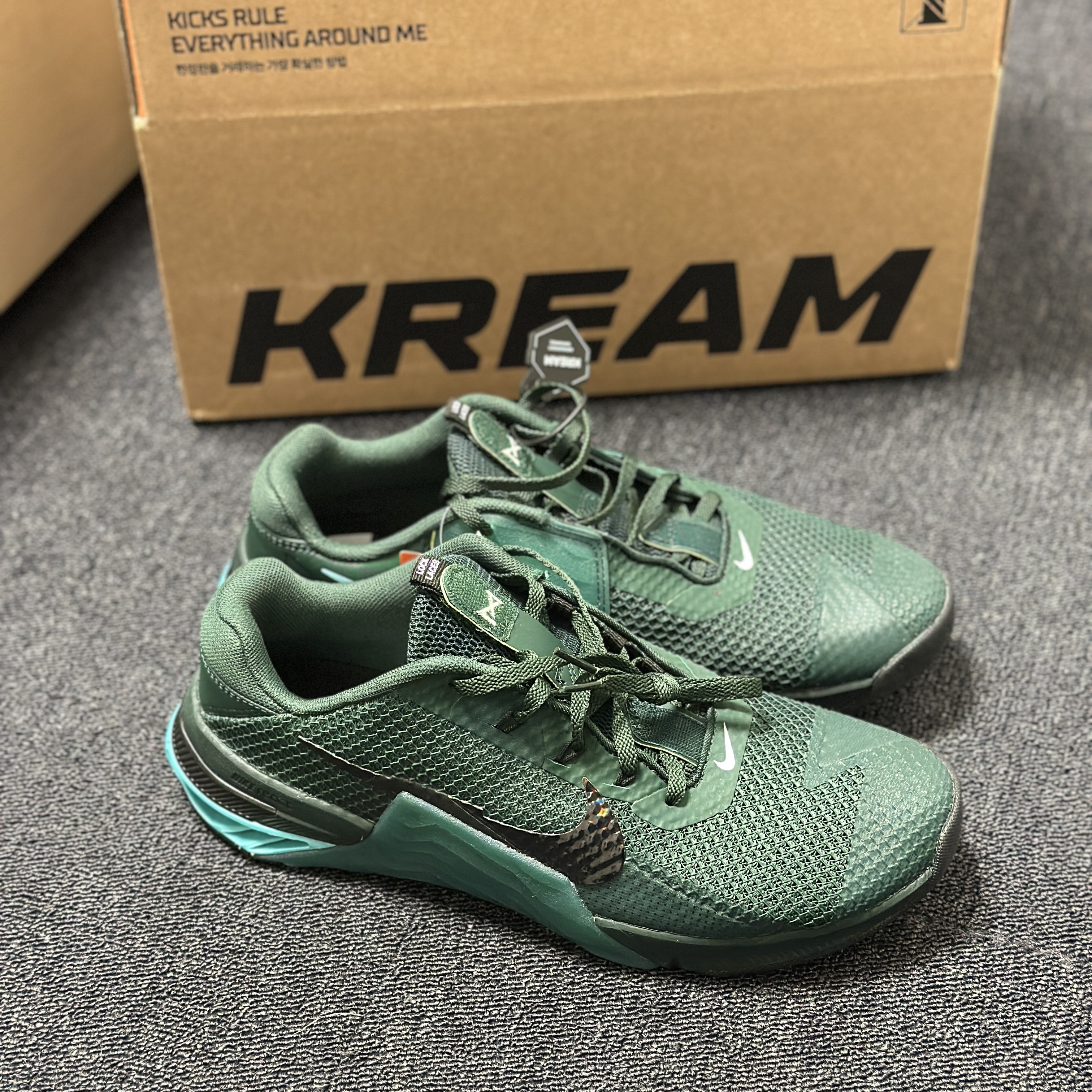 Nike Metcon 7 Pro Green Black 착용 스타일