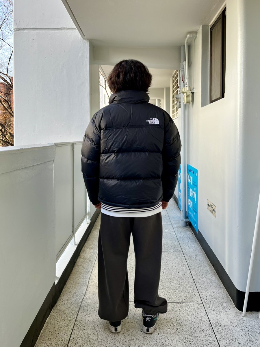 The North Face 1996 Retro Nuptse Down Jacket TNF Black, Undermycar Mu.03 Anti Fxxking Logo Play Oversized Sweat Jogger Black 착용 스타일 - 3