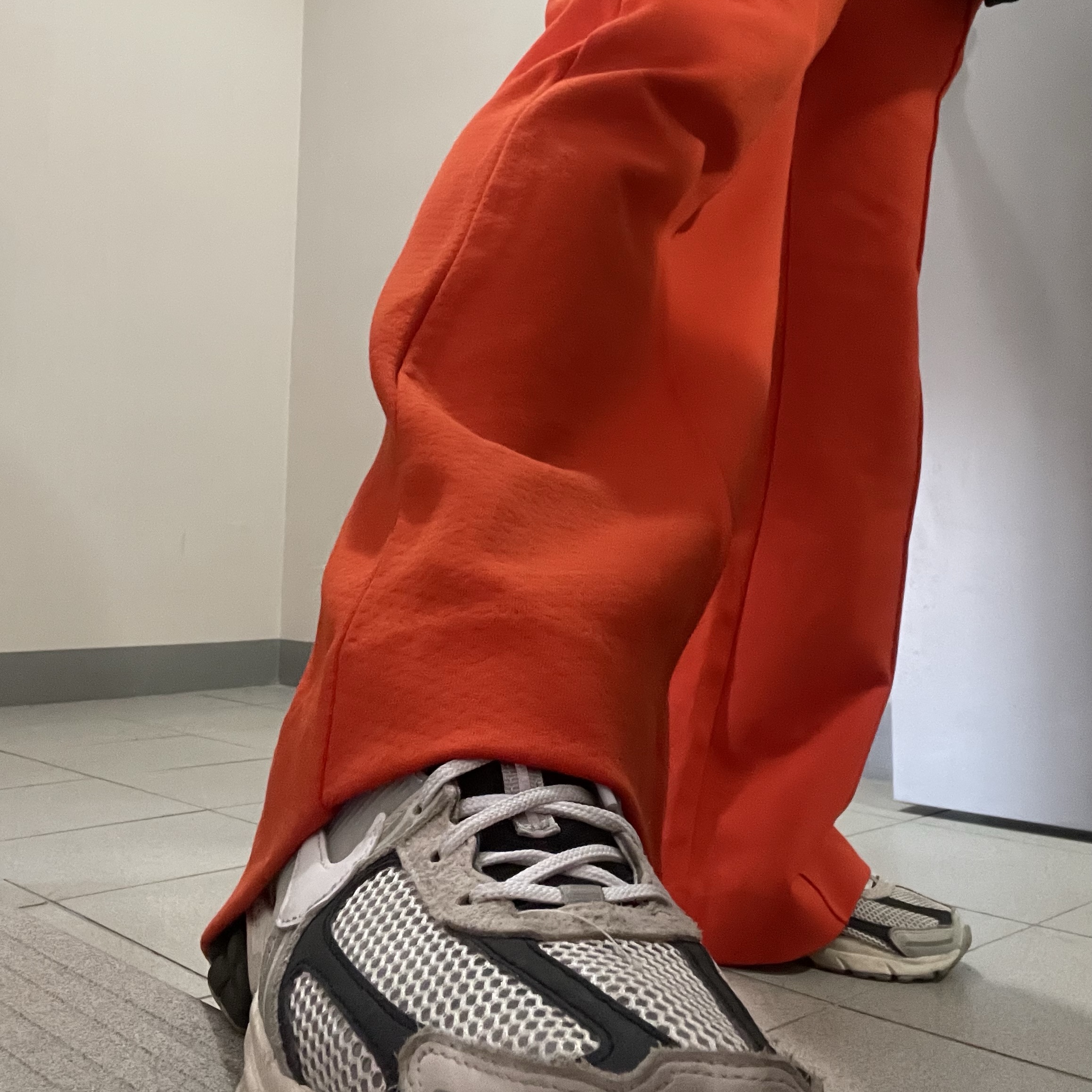 (W) Puma x AMI Wide Pants Orange 착용 스타일