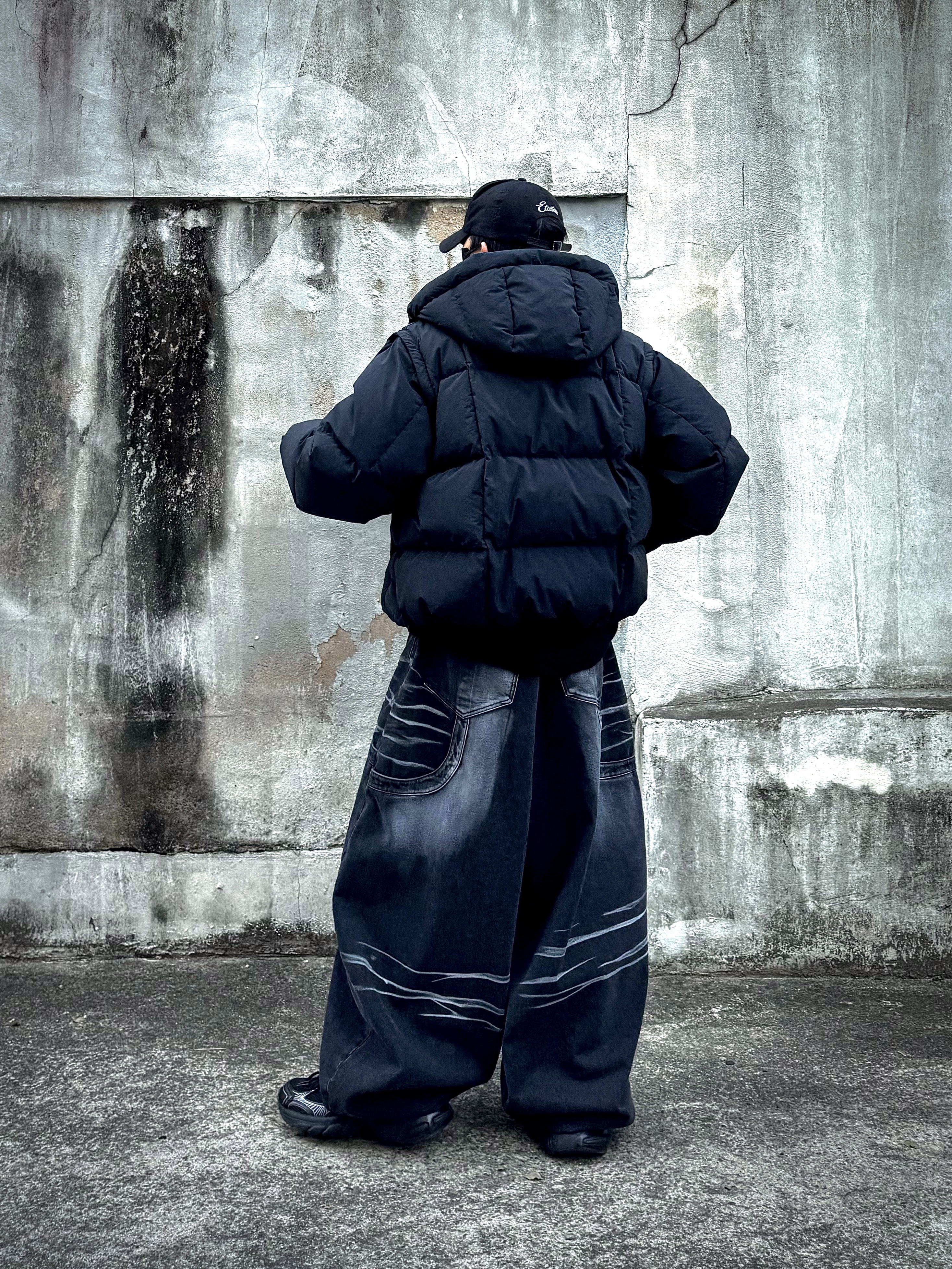 Adidas Adistar  XLG SMU Triple Black, ETCE New Vision Destroyed Washed Cap Black 착용 스타일 - 2