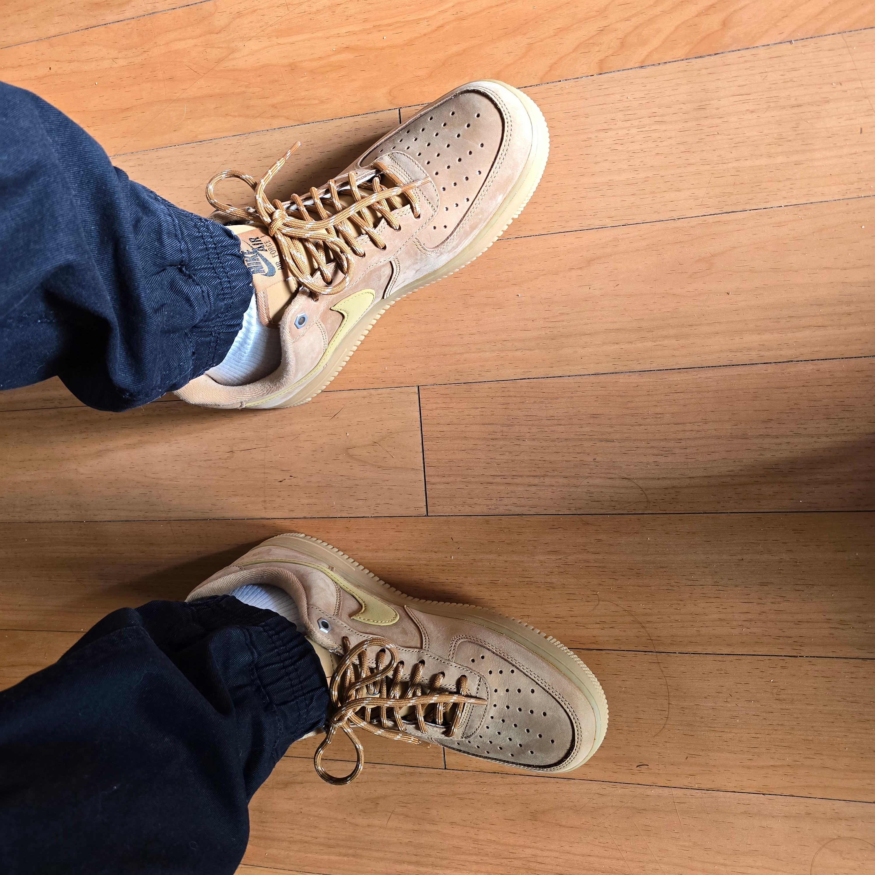 Nike Air Force 1 '07 WB Flax 착용 스타일 - 3