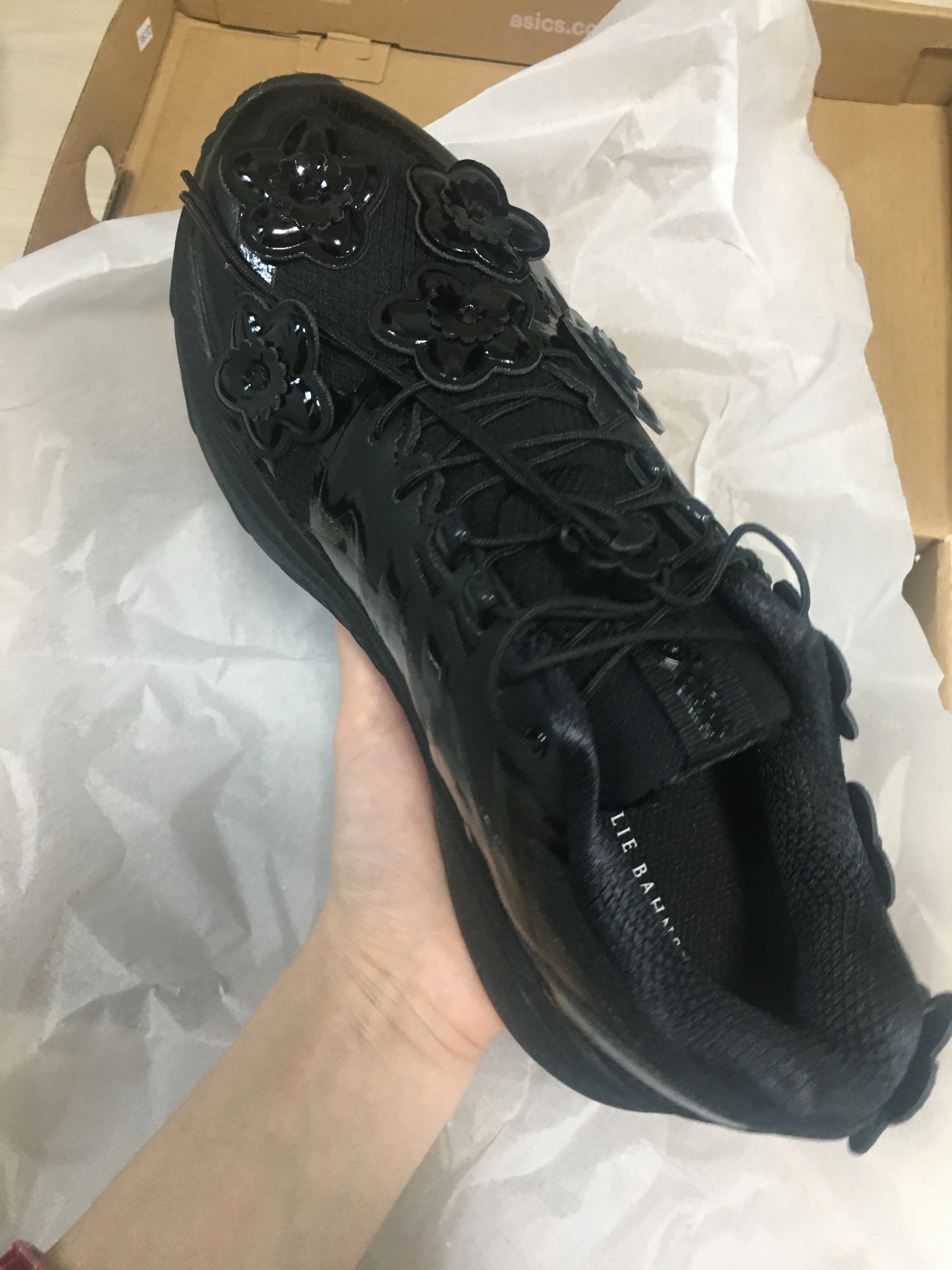 Asics x Cecilie Bahnsen Gel-Terrain Black 착용 스타일 - 3