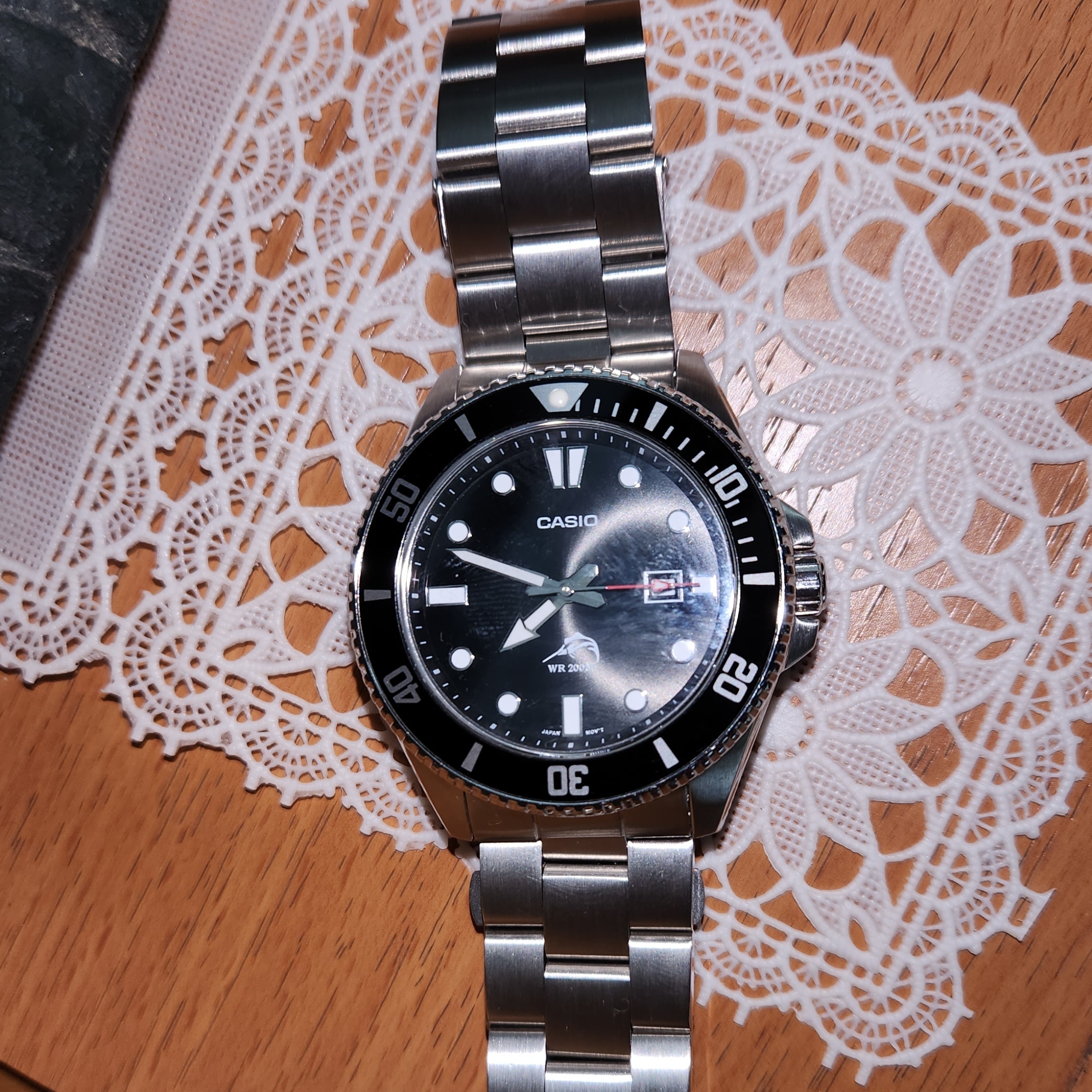 Casio MDV-10-1A1VDF 착용 스타일 - 1