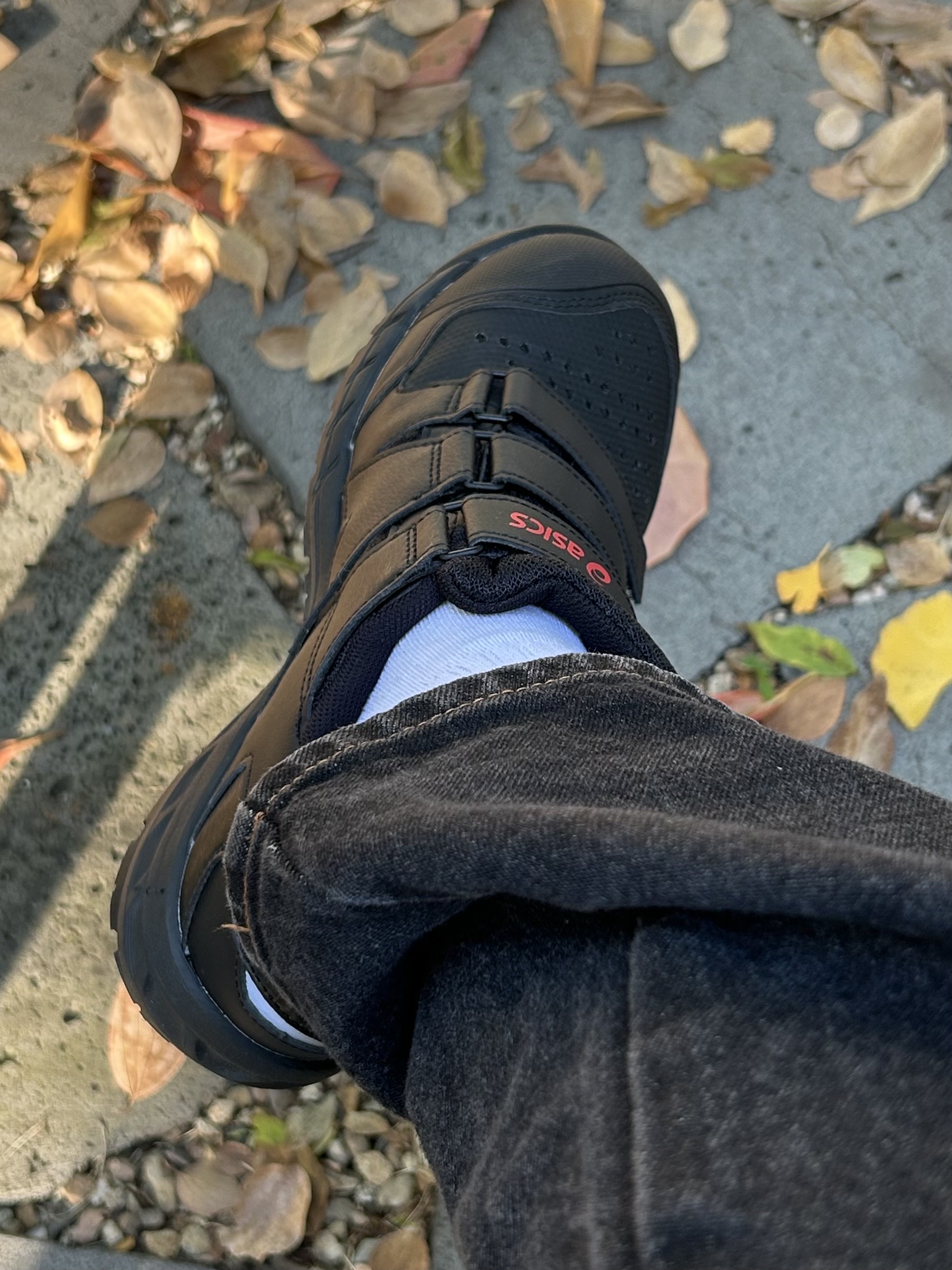 Asics Winjob CP112 Black 착용 스타일 - 3