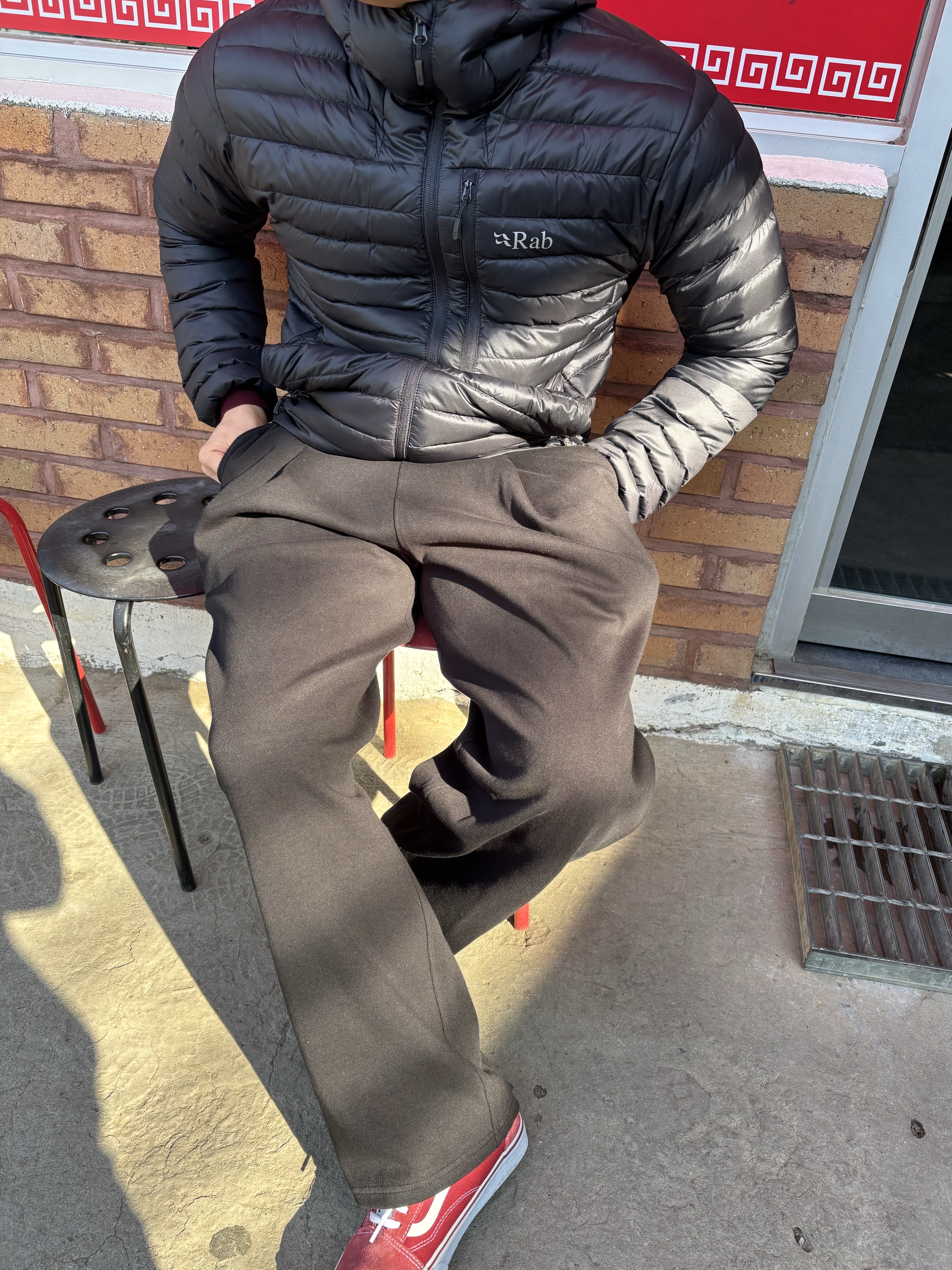 Rab Microlight Alpine Jacket Black, Vans Authentic Corduroy Rumba Red 착용 스타일