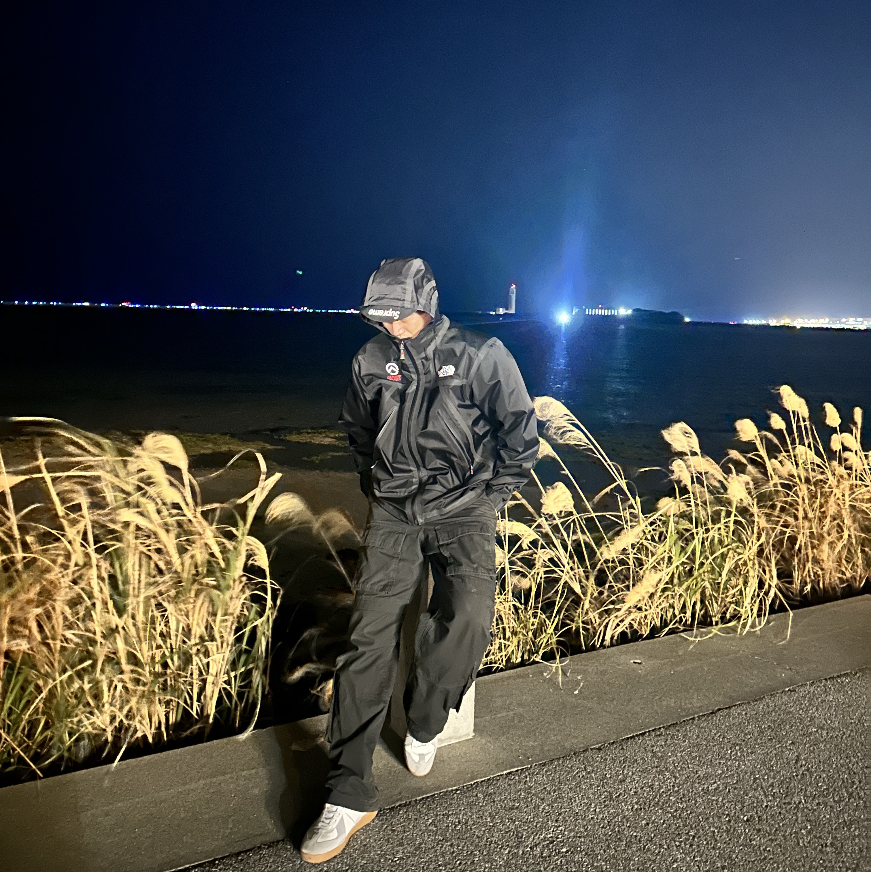 Stone Island Q0122 Soft Shell-R_E.Dye Technology Jacket Black - 20FW, Jordan 1 Retro Low OG Lunar New Year 착용 스타일 - 4