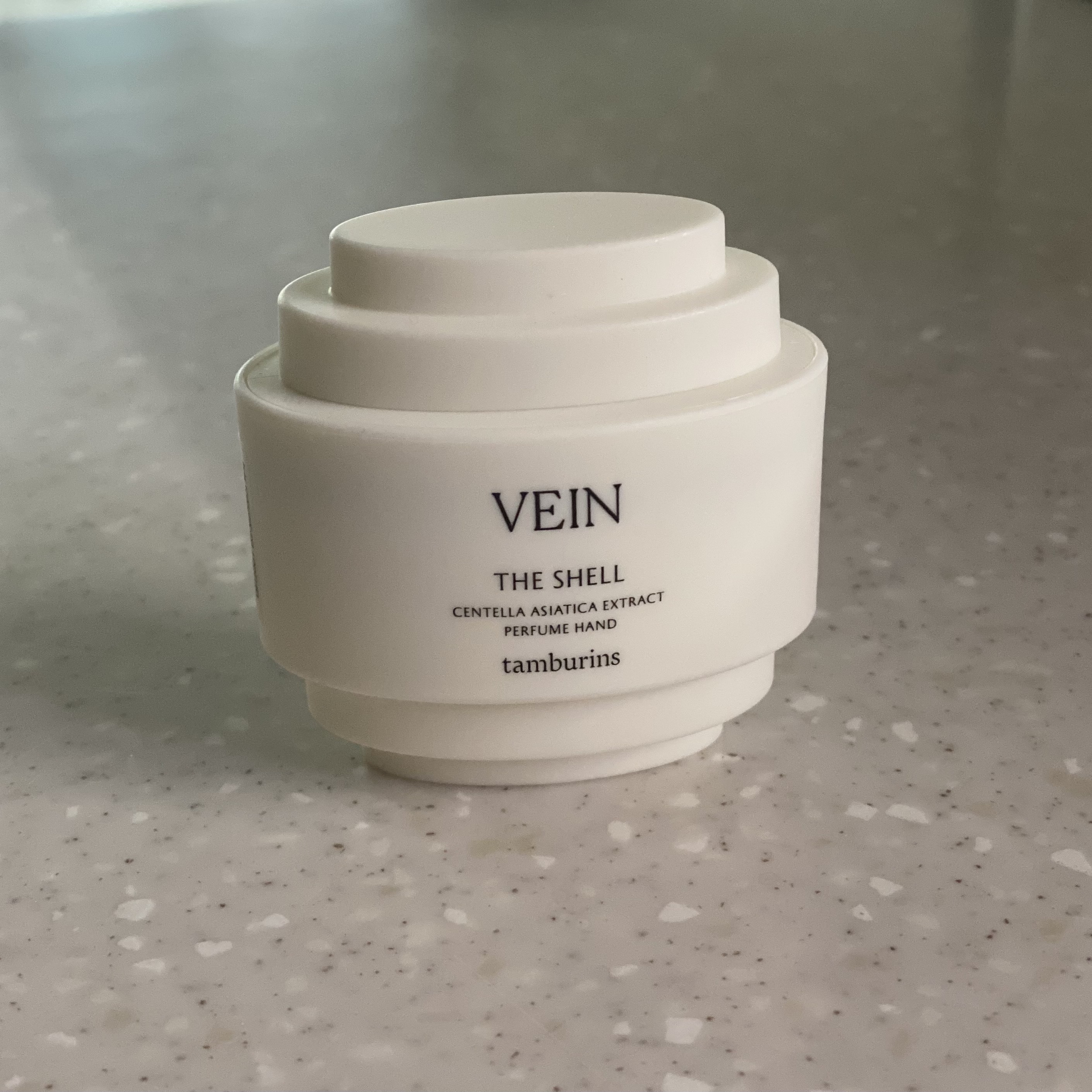 Tamburins Shell Perfume Hand Vein 15ml 착용 스타일