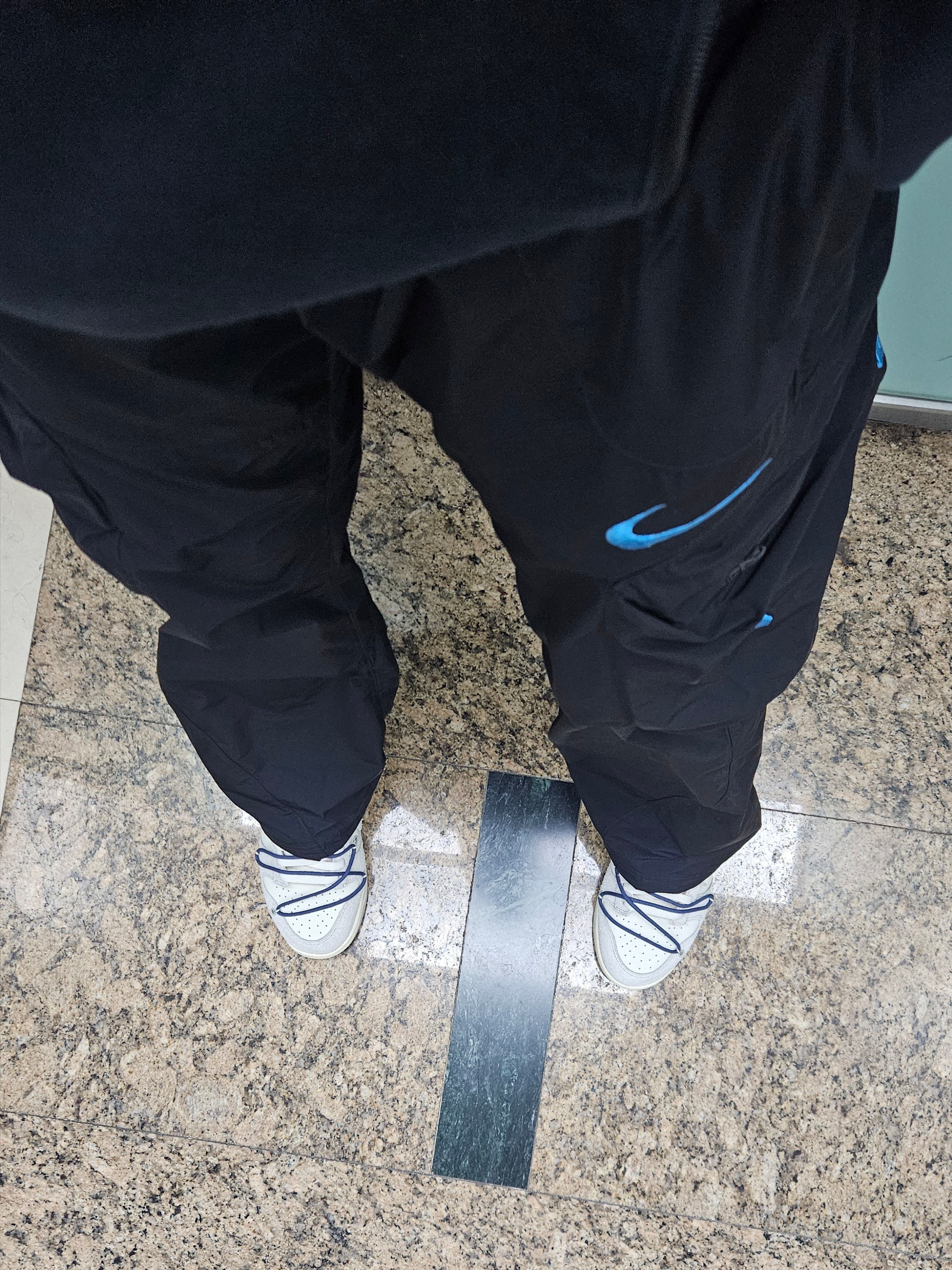 Nike x Off-White NRG Fleece Hoodie Black - Asia, Nike x Off-White NRG Track Pants Black - Asia 착용 스타일