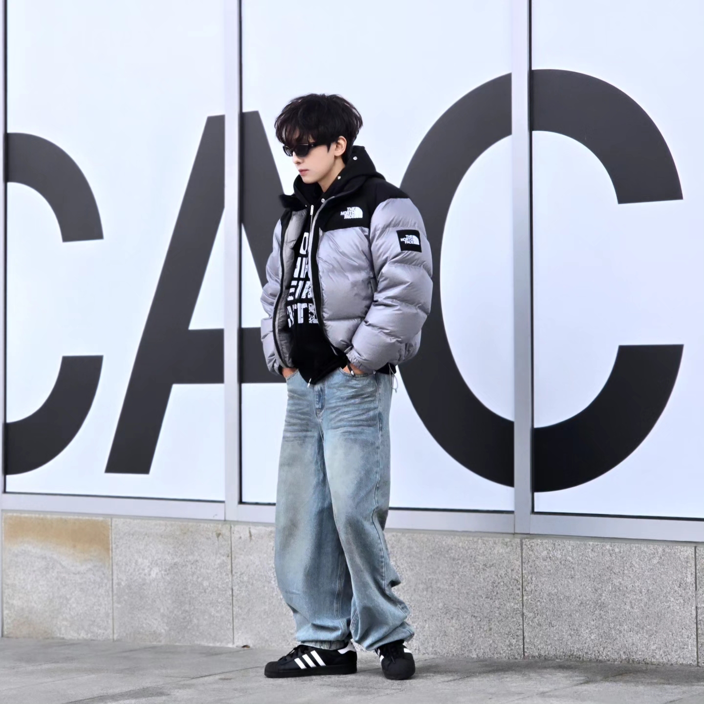 The North Face White Label Novelty Nuptse Down Jacket Heather Gray, Adidas Superstar Core Black White 착용 스타일 - 6