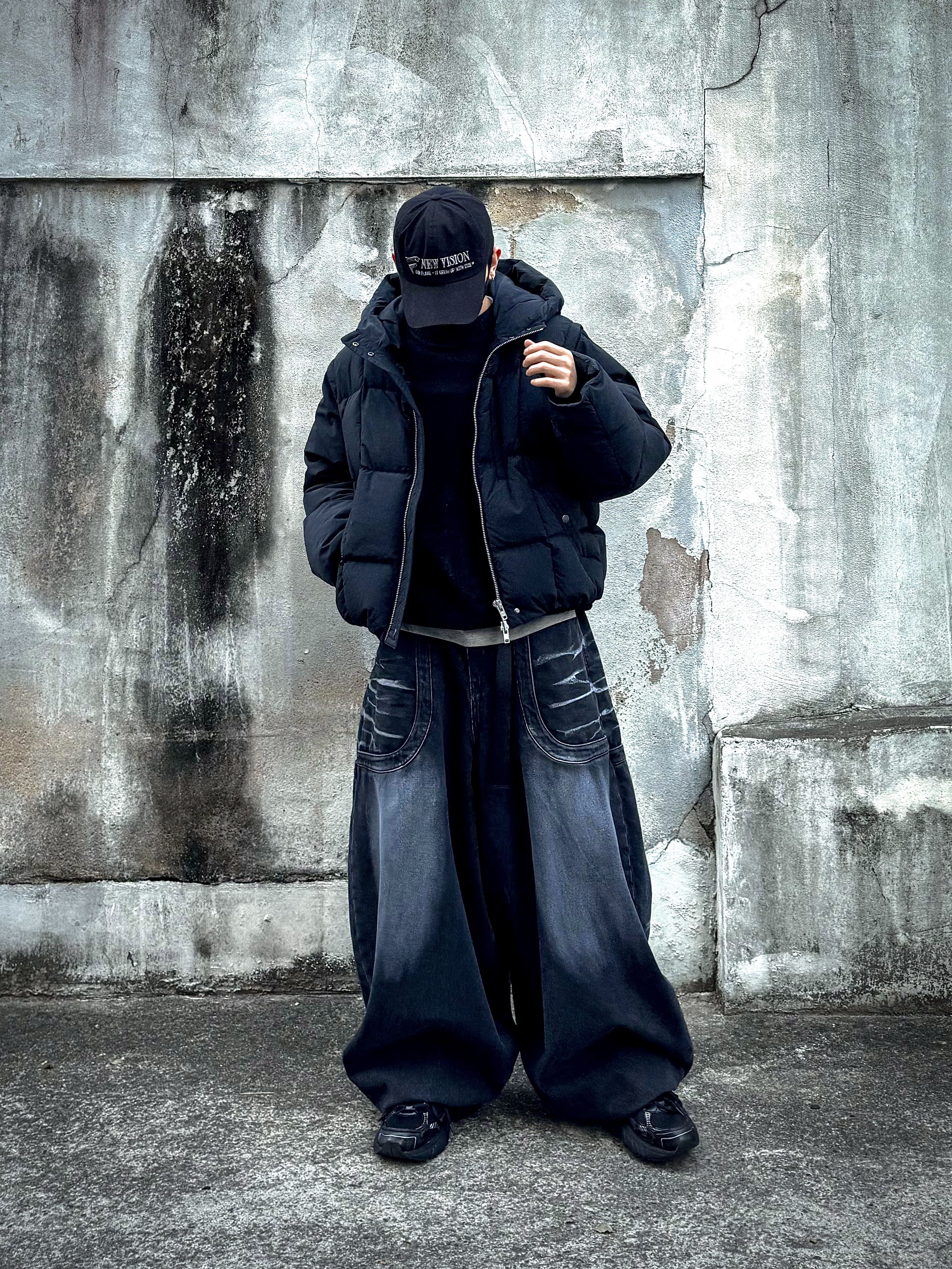 Adidas Adistar  XLG SMU Triple Black, ETCE New Vision Destroyed Washed Cap Black 착용 스타일 - 5