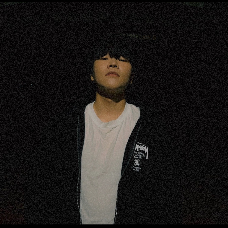 Stussy World Tour Zip Hoodie Black 2024, 2025 착용 스타일