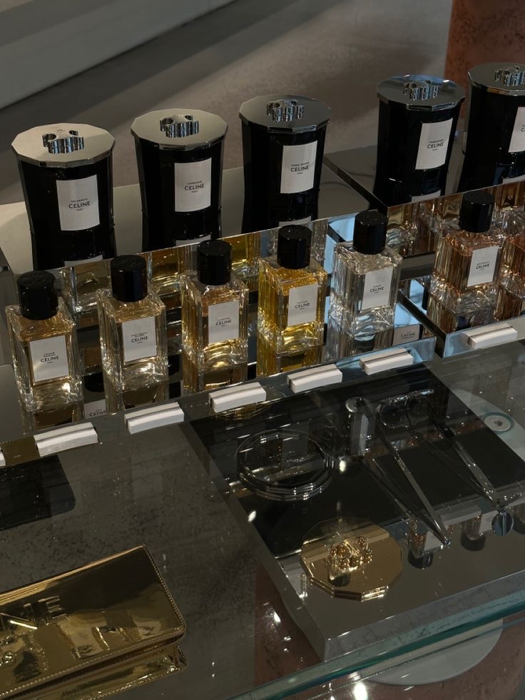 Celine Parade Eau de Parfum 100ml, Celine Saint Germain Des Pres Eau de Parfum 100ml 착용 스타일 - 1