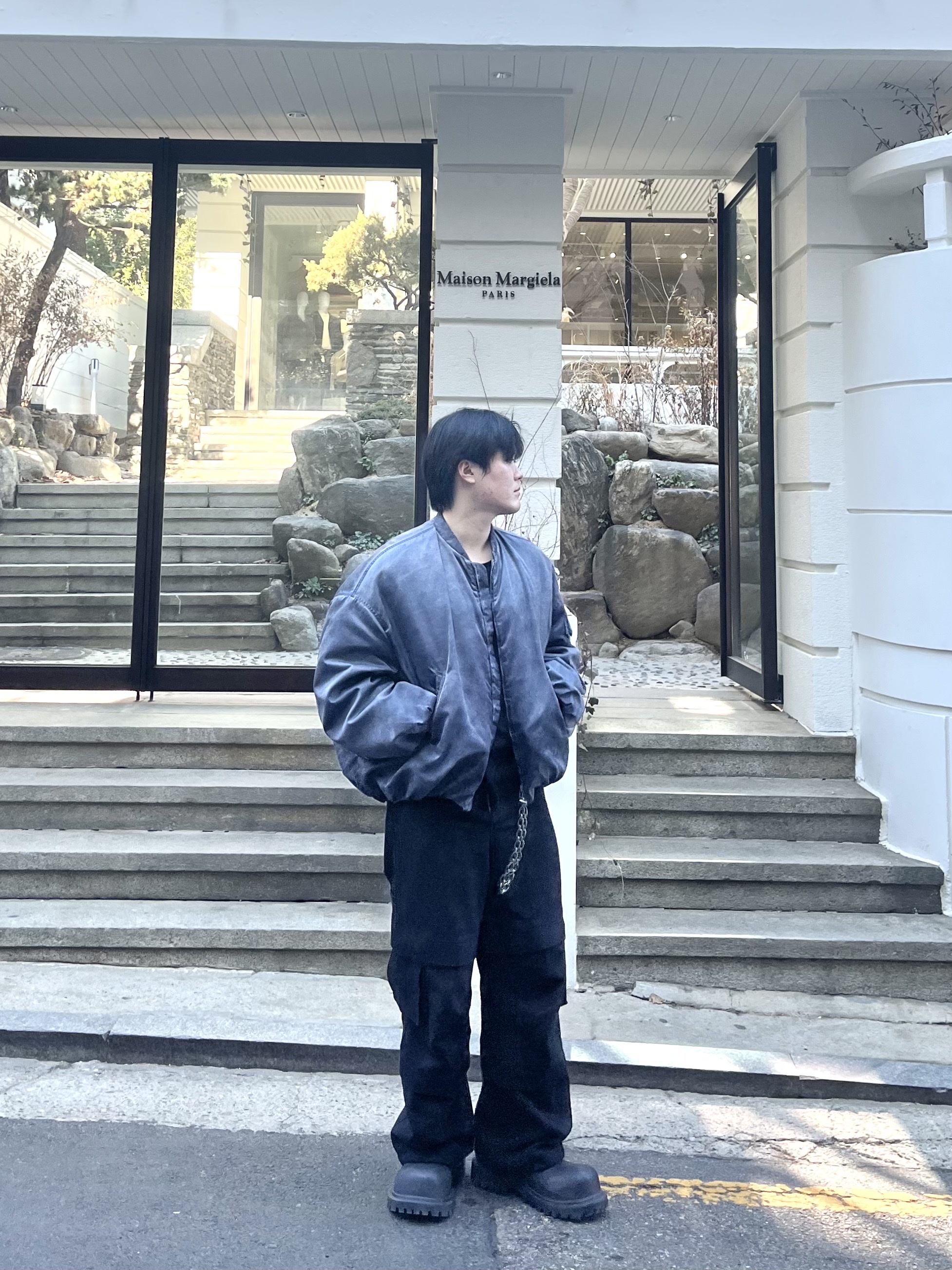 Nonnod x Undermycar Esker Jacket Crown Blue, Balenciaga XL Army Boots Full Eva Black 착용 스타일 - 1