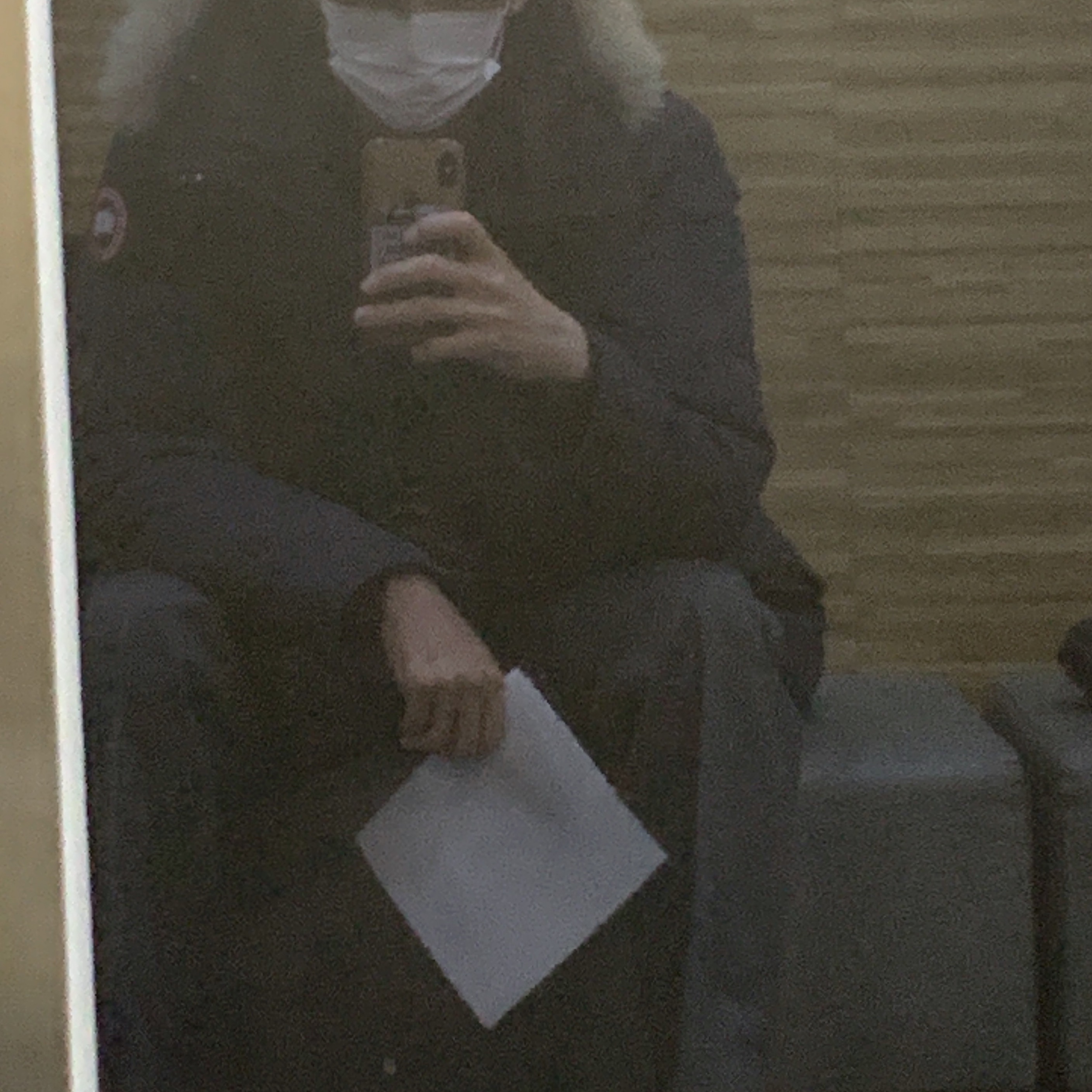 Canada Goose Langford Parka Admiral Blue 착용 스타일