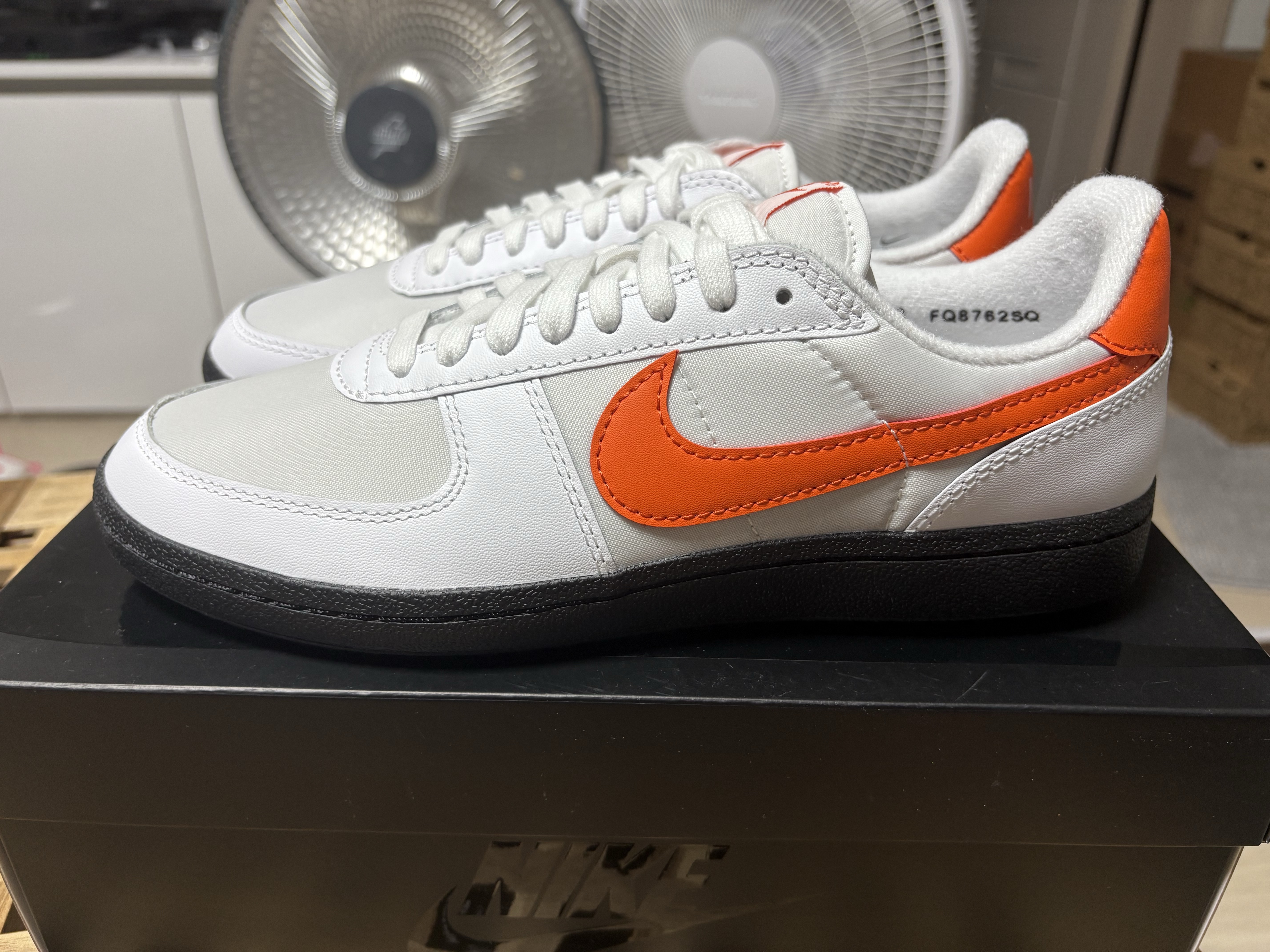 Nike Field General 82 SP White and Orange Blaze 착용 스타일 - 1
