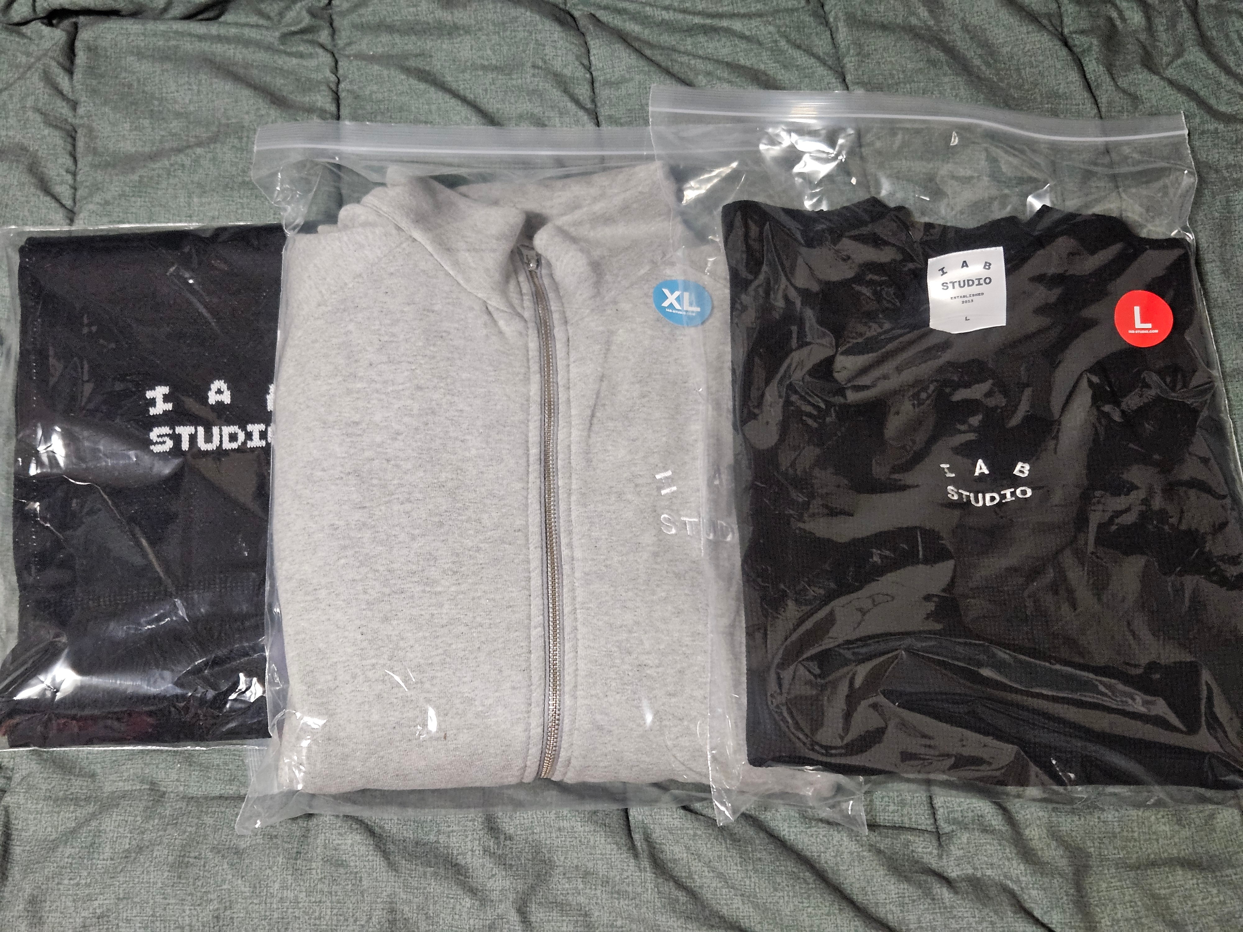IAB Studio Waffle Long Sleeve Black White, IAB Studio 2Way Full Zip-Up Gray White 착용 스타일