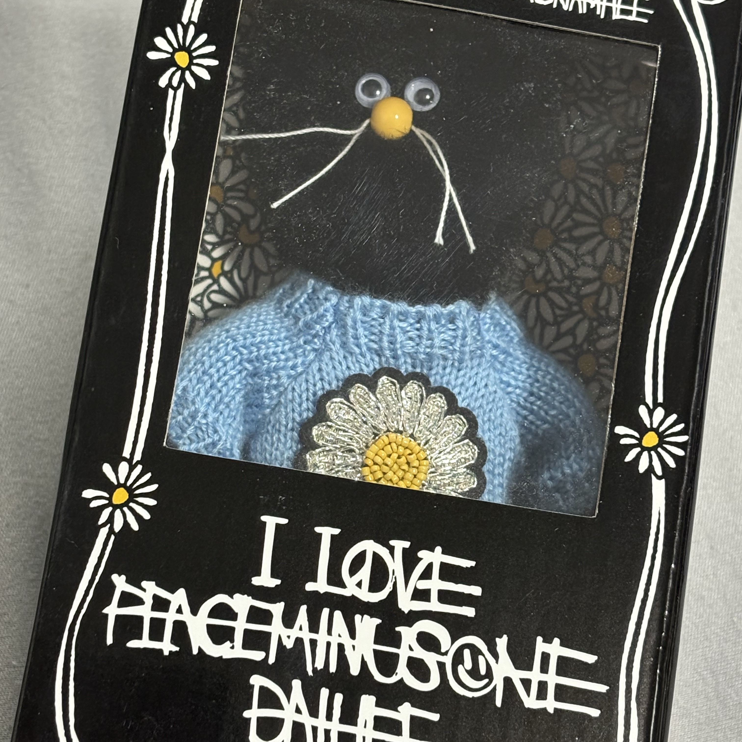 Monamhee x Peaceminusone Daihee Plush Keyring 착용 스타일