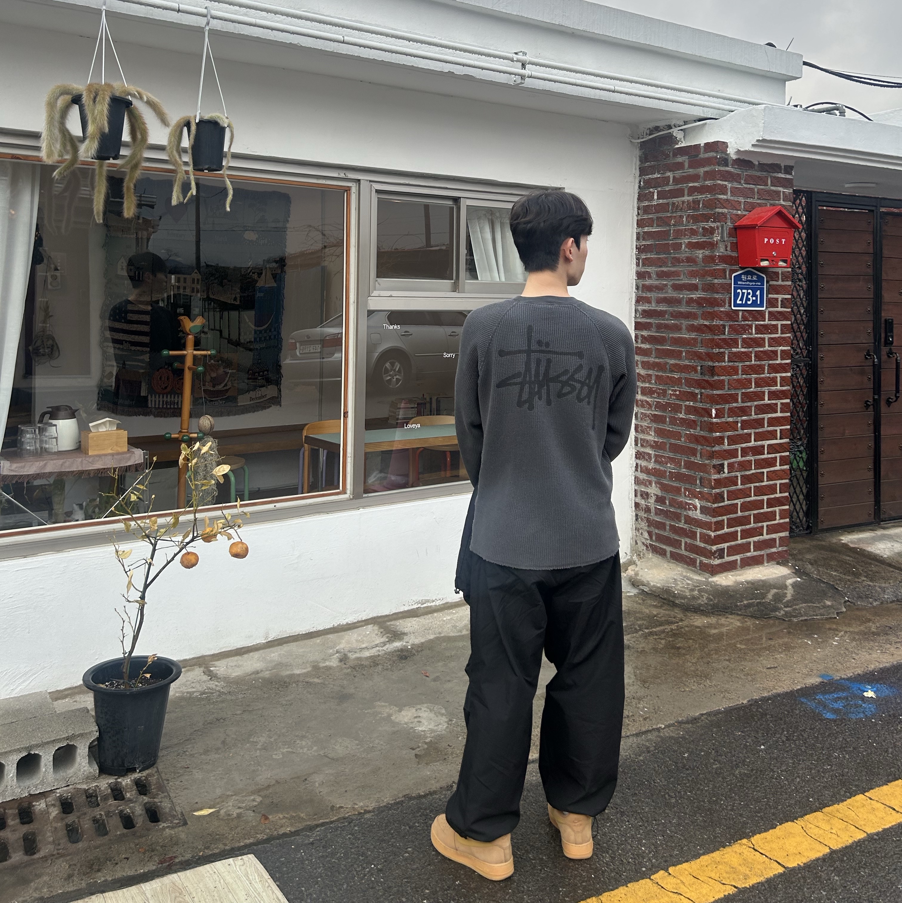 Stussy Raglan Thermal LS Crew Washed Black, Nike Air Force 1 '07 WB Flax 착용 스타일