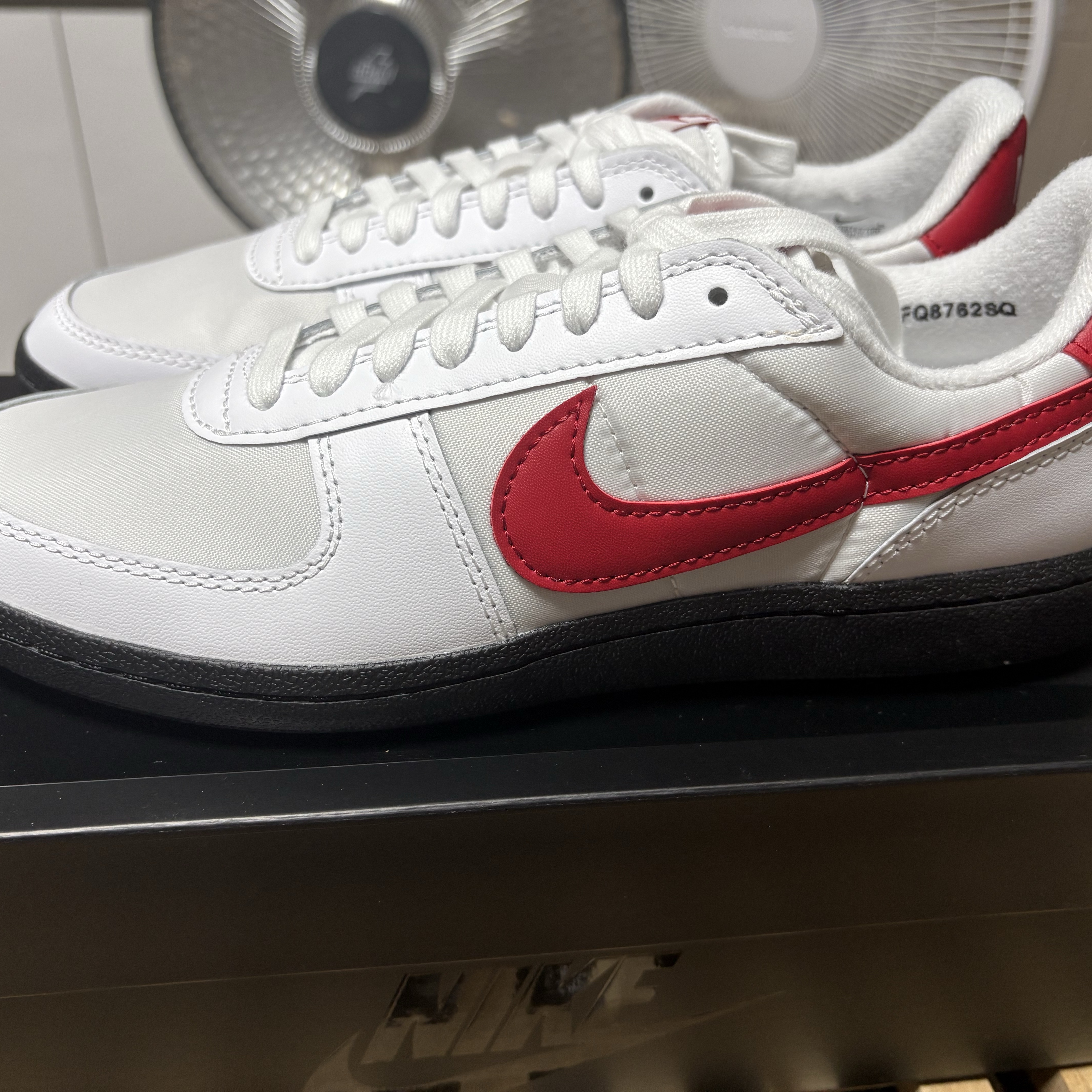 Nike Field General 82 SP White and Varsity Red 착용 스타일 - 1