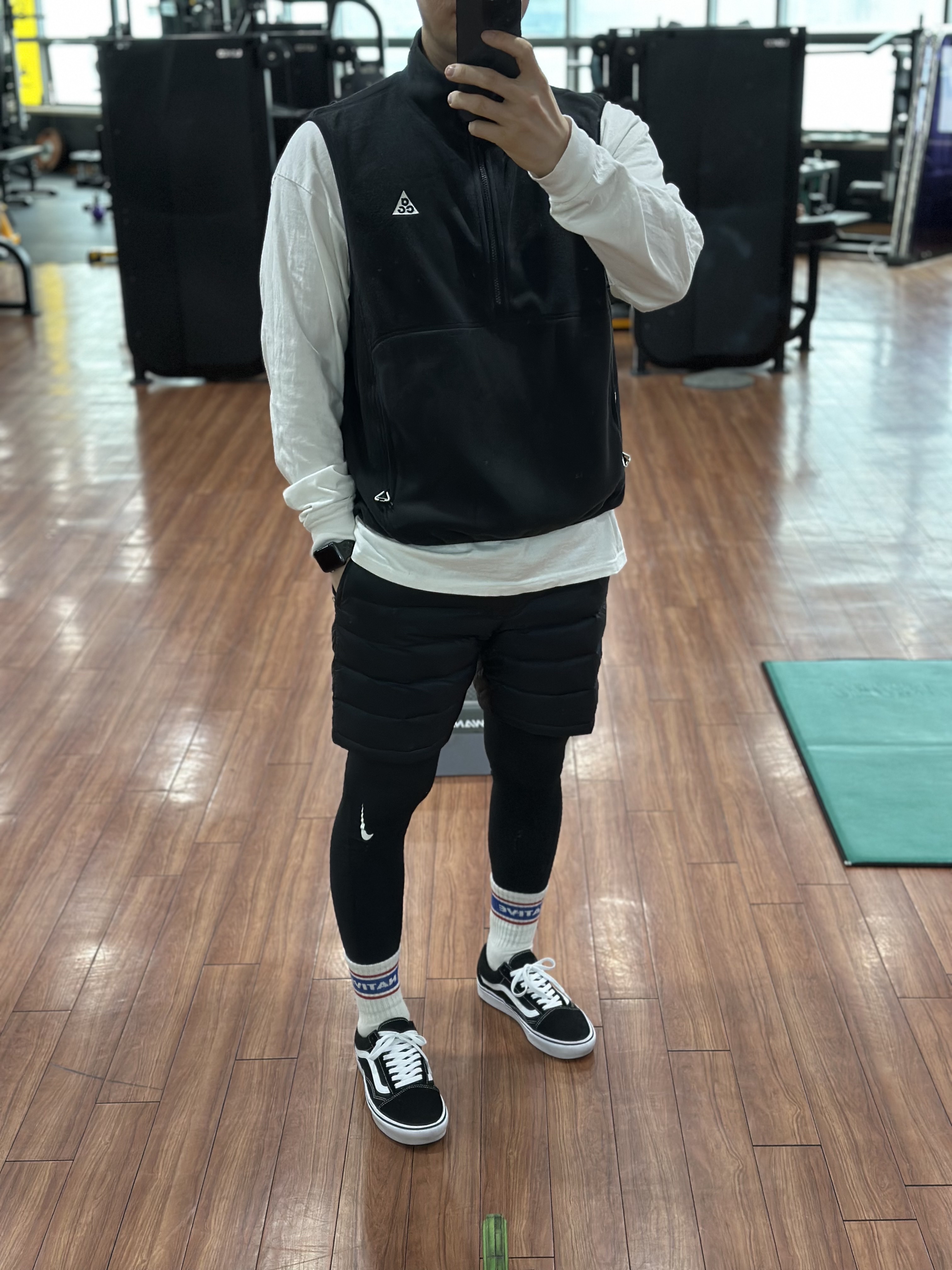 Vans ComfyCush Old Skool Black True white 착용 스타일