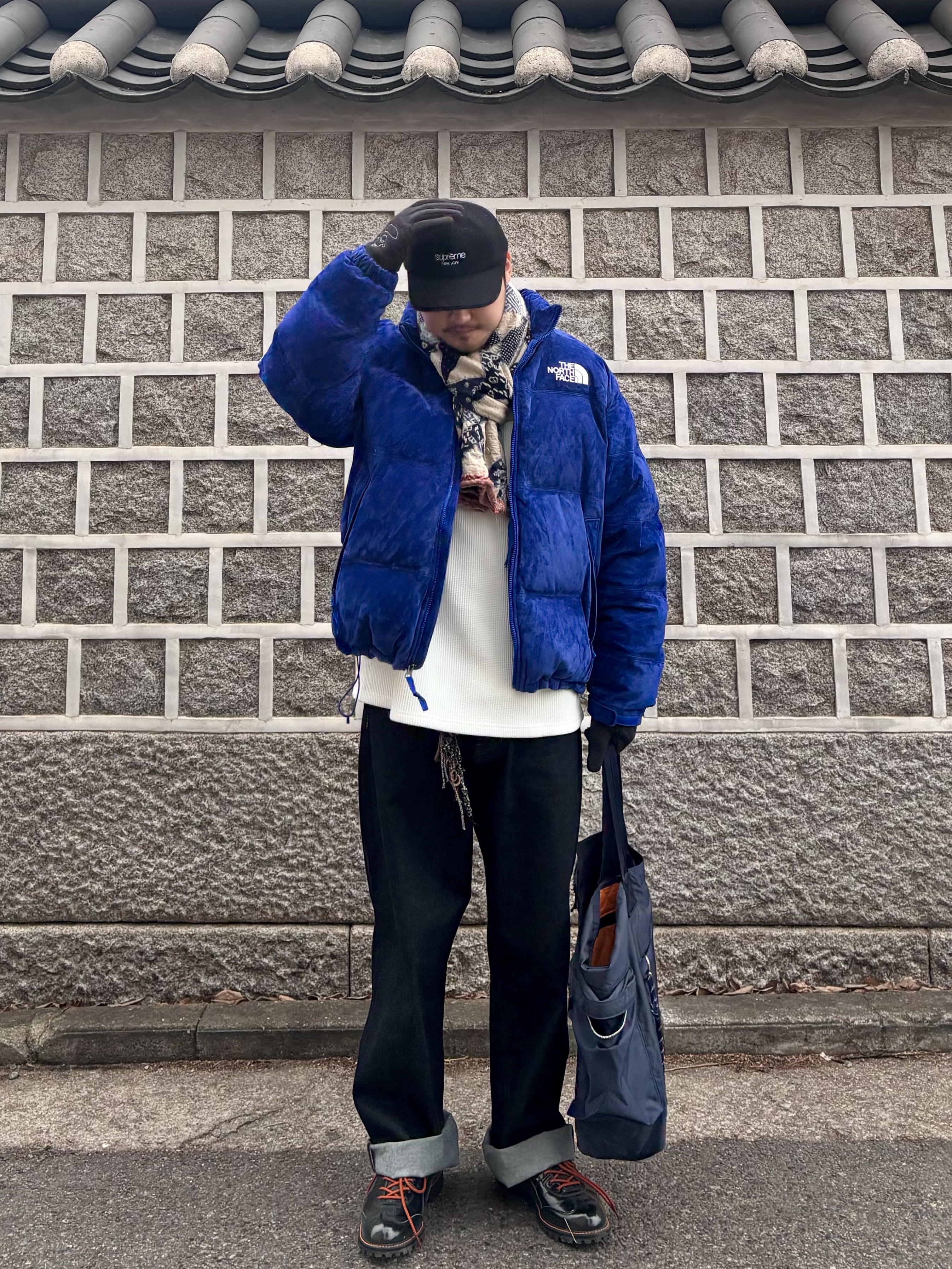 Supreme x The North Face Suede Nuptse Jacket Blue - 23FW 착용 스타일 - 1