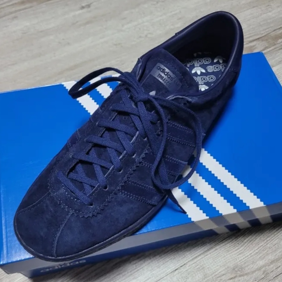 Adidas Tobacco Night Indigo 착용 스타일
