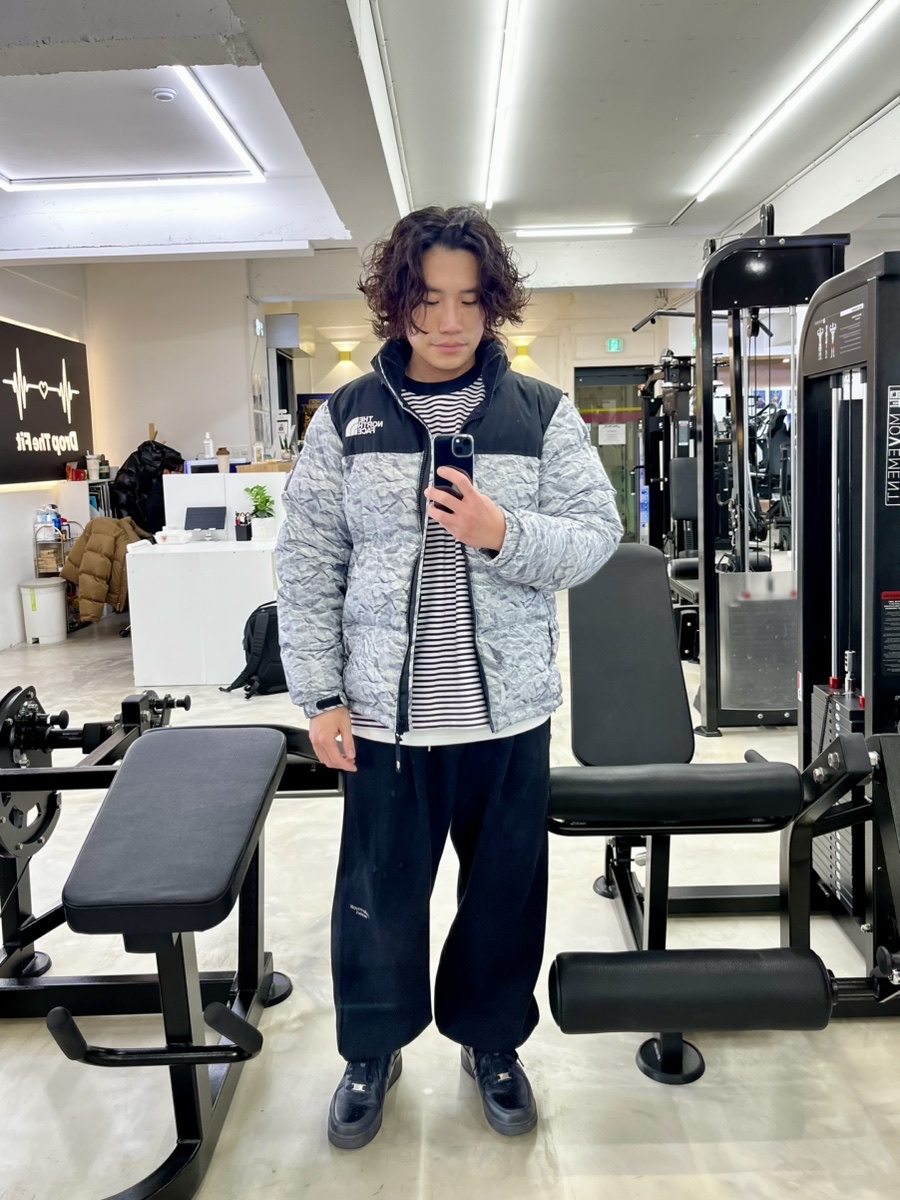 The North Face White Label Novelty Nuptse Down Jacket P White, Undermycar Mu.03 Anti Fxxking Logo Play Oversized Sweat Jogger Black 착용 스타일 - 1