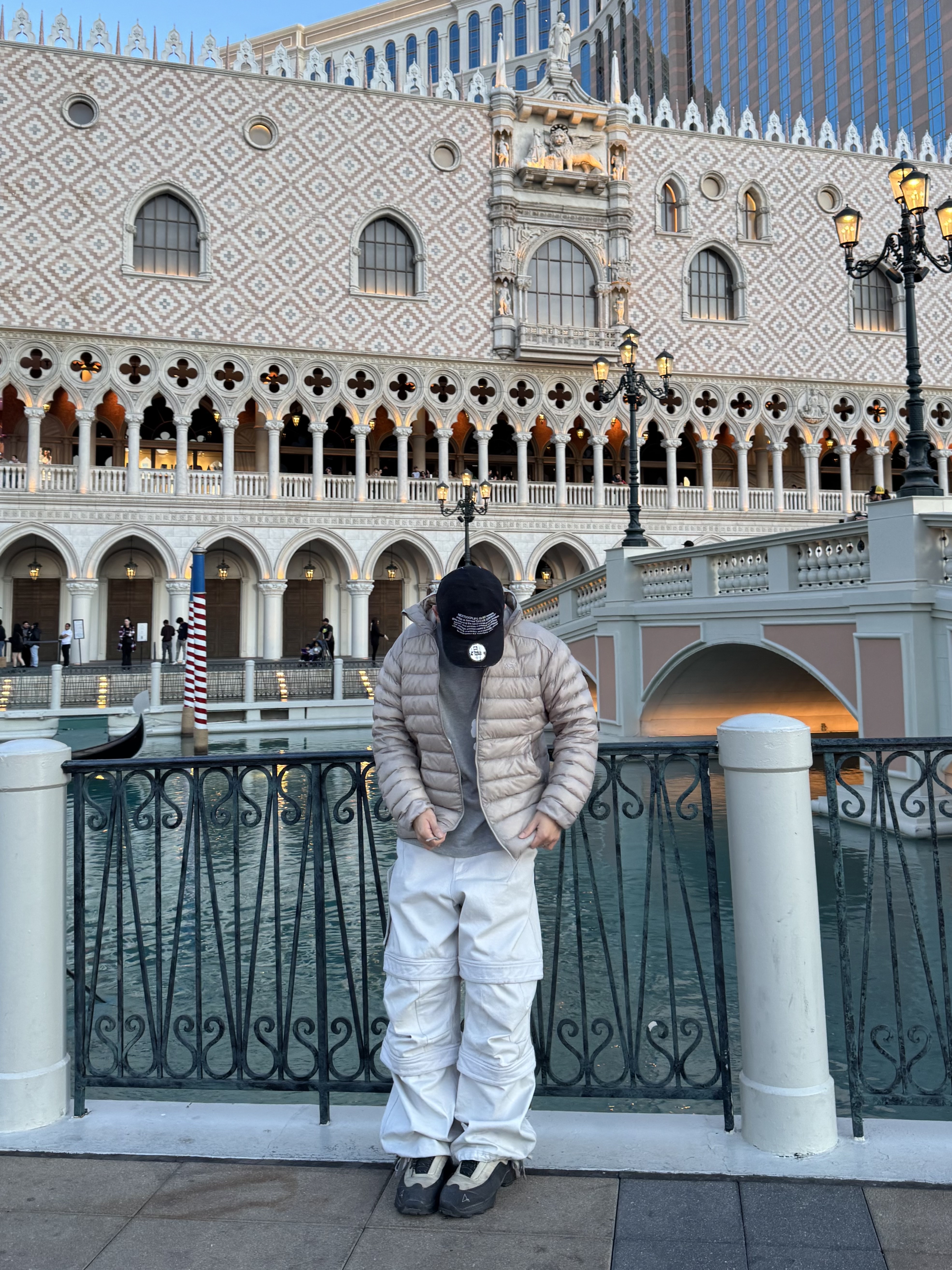 Arc'teryx Cerium Hoody Rune, Farfromwhat Far Layered Work Pants White 착용 스타일 - 1