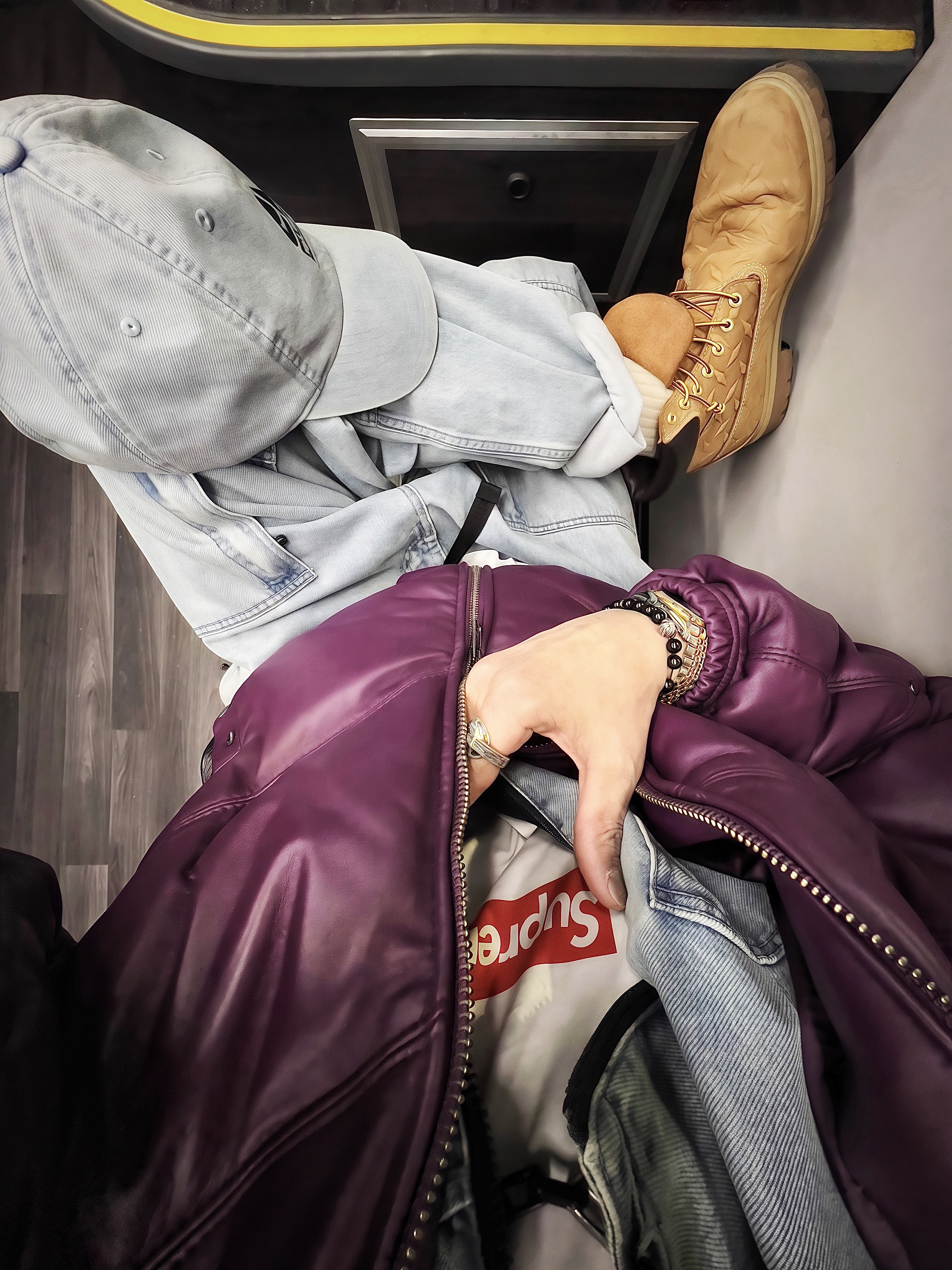 Supreme x Nike ACG Denim 6-Panel Washed Blue - 22FW, Supreme x Nike ACG Denim Pullover Washed Blue - 22FW 착용 스타일 - 1