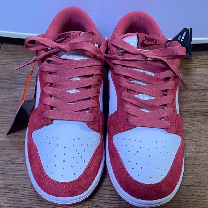 (W) Nike Dunk Low Valentine Day White Adobe 착용 스타일 - 2