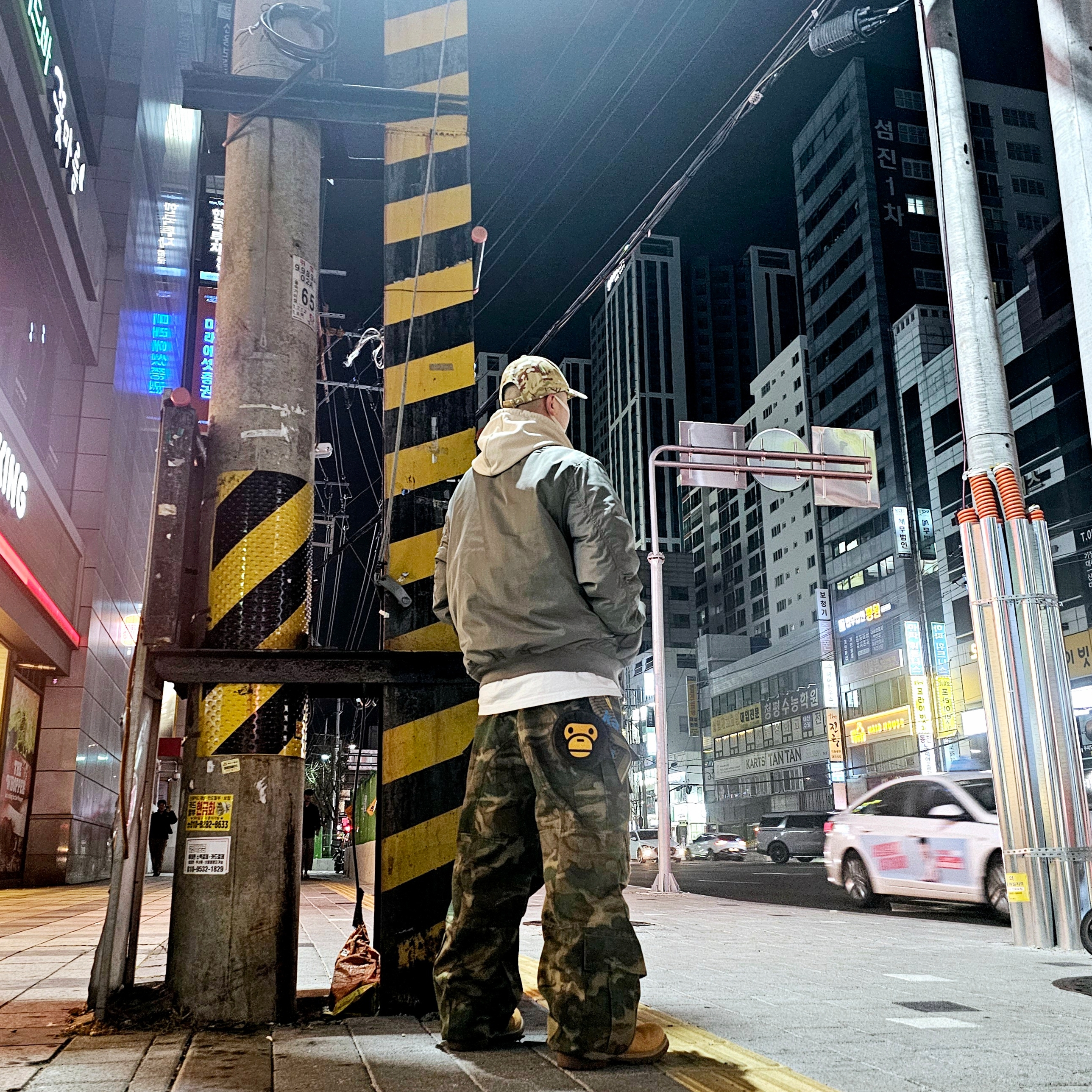 Palace P 6-Panel Terrain DPM Woodland - 24FW, Palace Tri-Chenille Hood Oatmeal - 21FW 착용 스타일 - 1