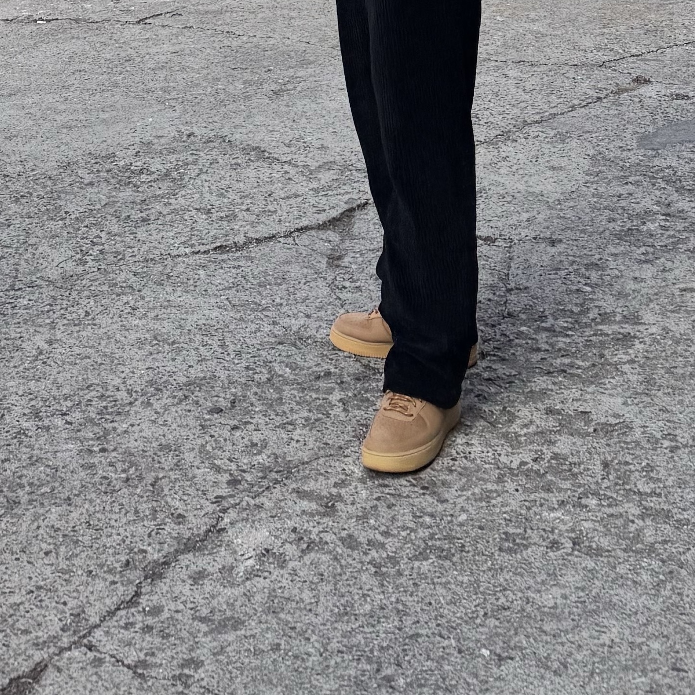 Nike Air Force 1 '07 WB Flax 착용 스타일