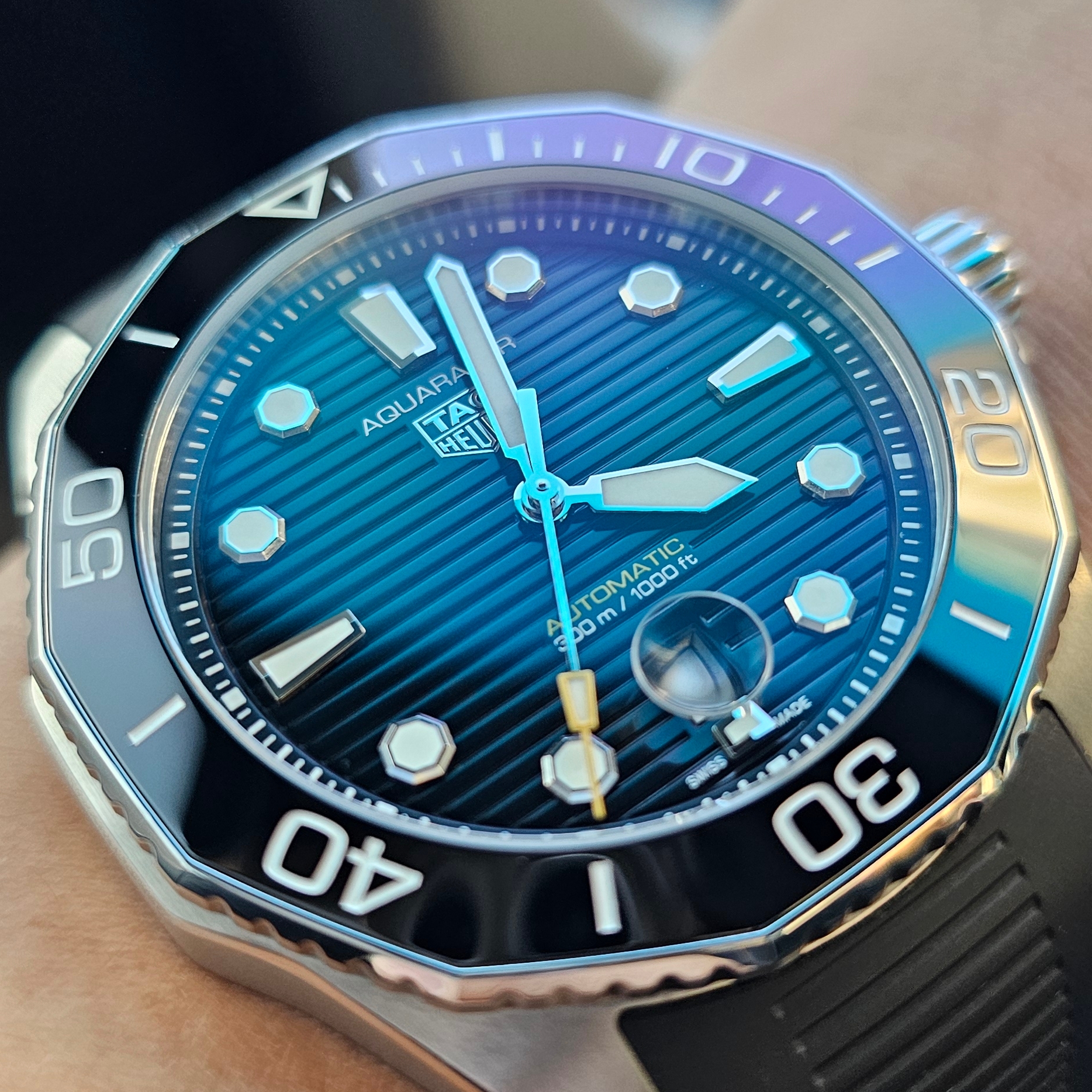 TAG Heuer Aquaracer Professional 300 Calibre 5 Automatic Steel Black 착용 스타일 - 1