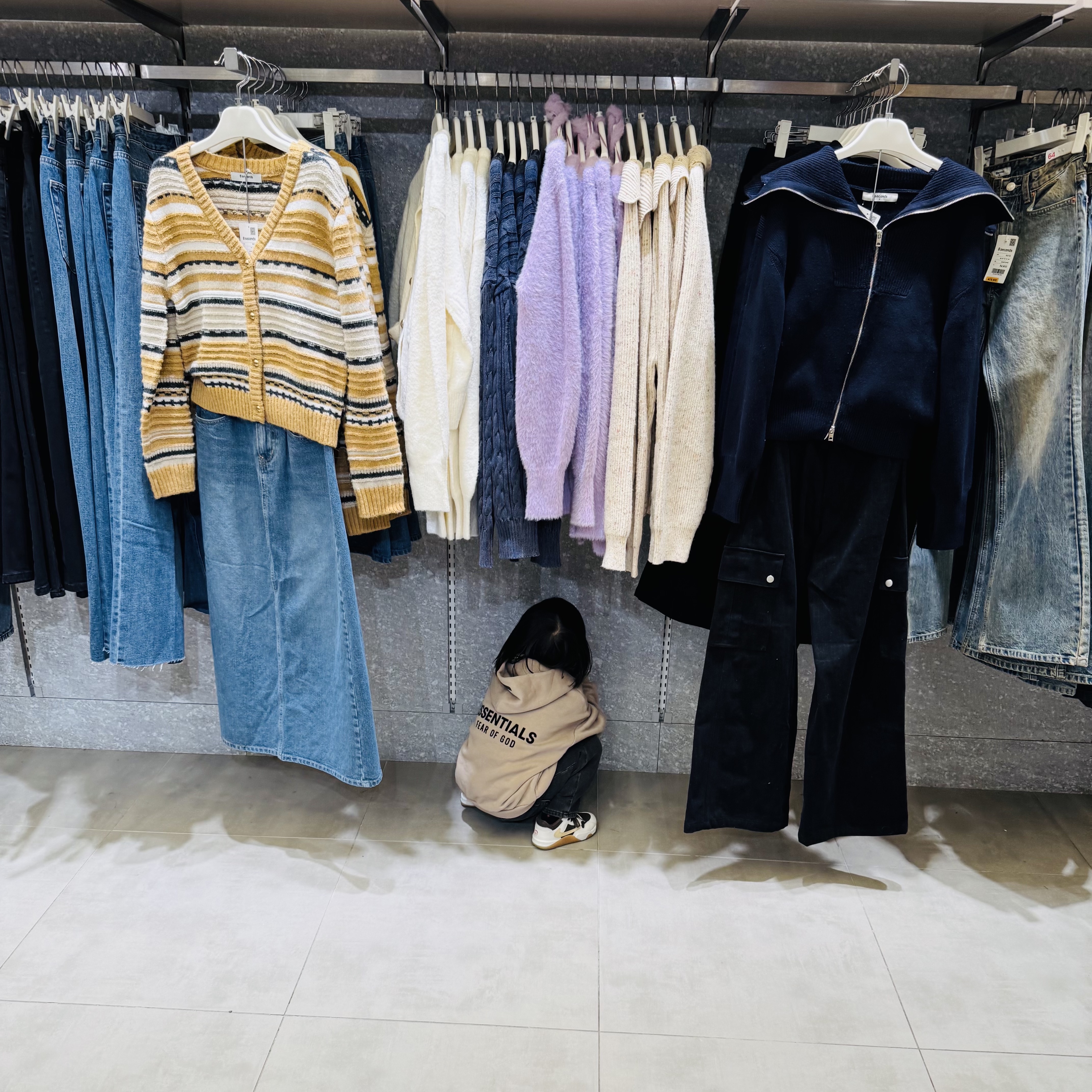 (TD) Jordan x Travis Scott Jumpman Jack TR Sail and Dark Mocha, (Kids) Essentials The Core Collection Pullover Hoodie String 착용 스타일 - 4