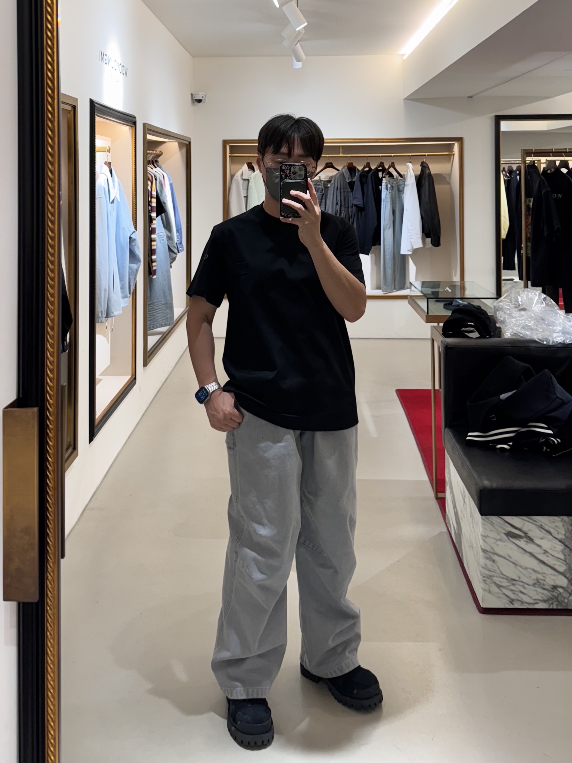 Balenciaga Paris Liberty Layered Oversized Shirts Dark Green, Wooyoungmi Varsity Zip Up Cardigan Black - 25SS 착용 스타일 - 4