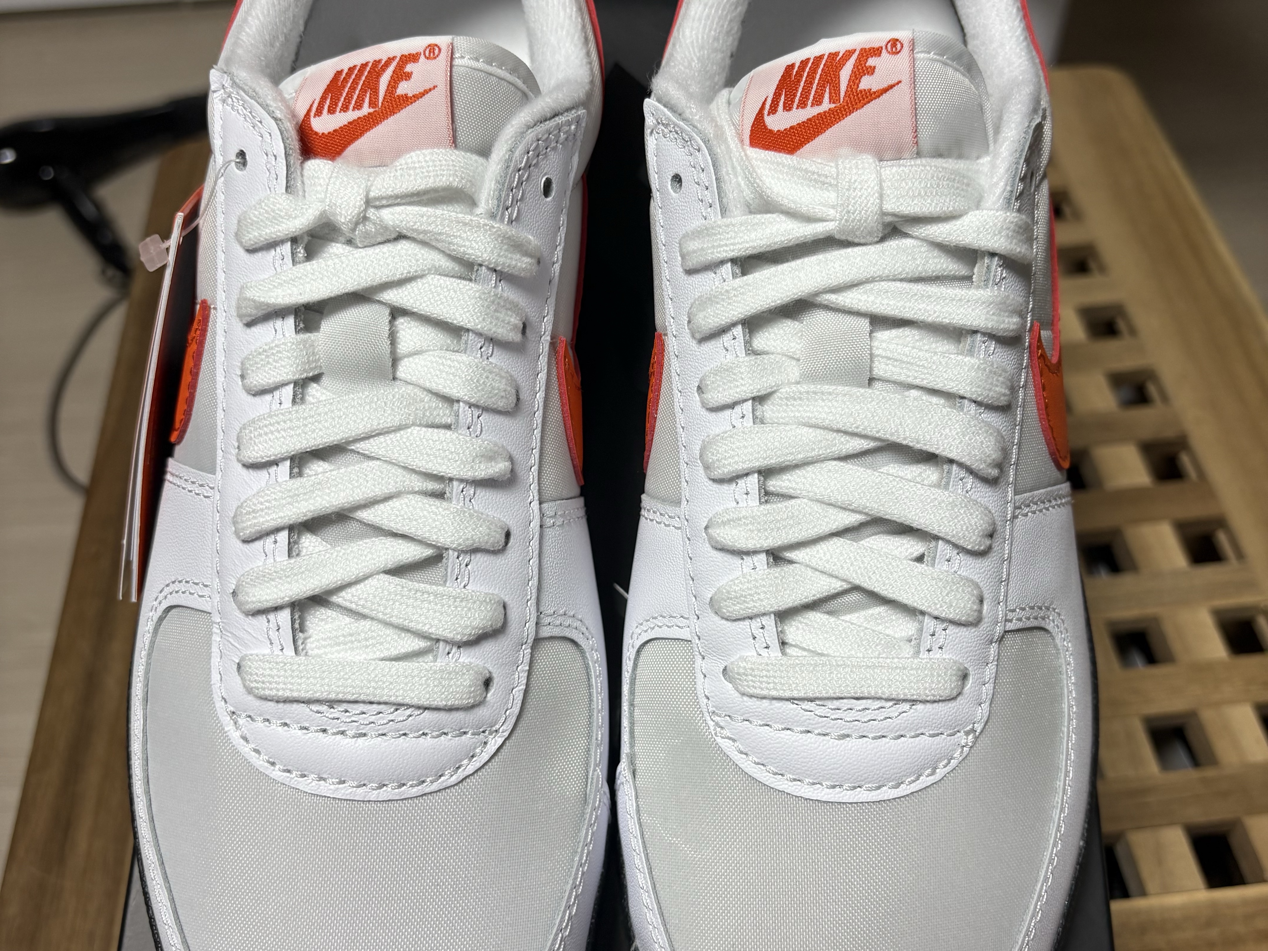 Nike Field General 82 SP White and Orange Blaze 착용 스타일 - 4