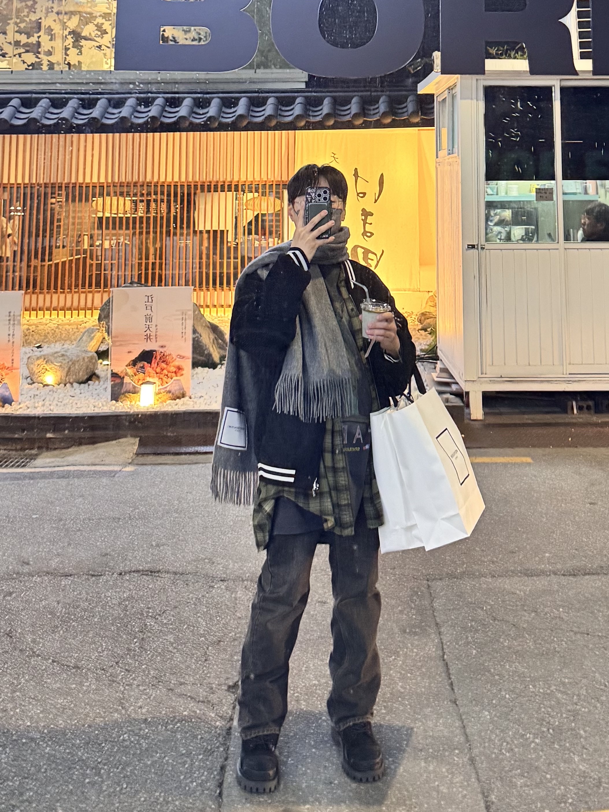 Balenciaga Paris Liberty Layered Oversized Shirts Dark Green, Wooyoungmi Varsity Zip Up Cardigan Black - 25SS 착용 스타일 - 7