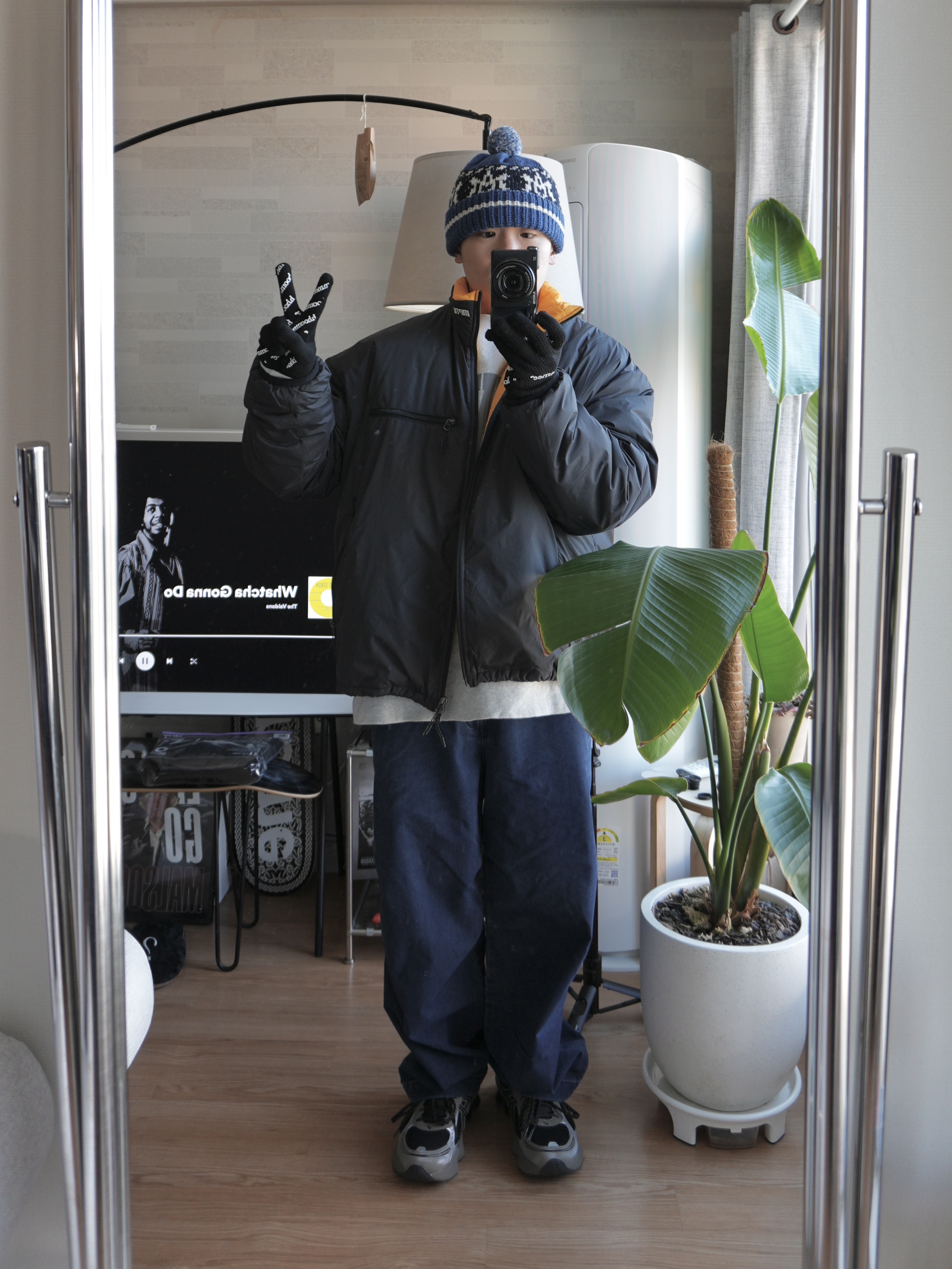 Asics Gel-Kinetic Fluent Black Dark Taupe 착용 스타일