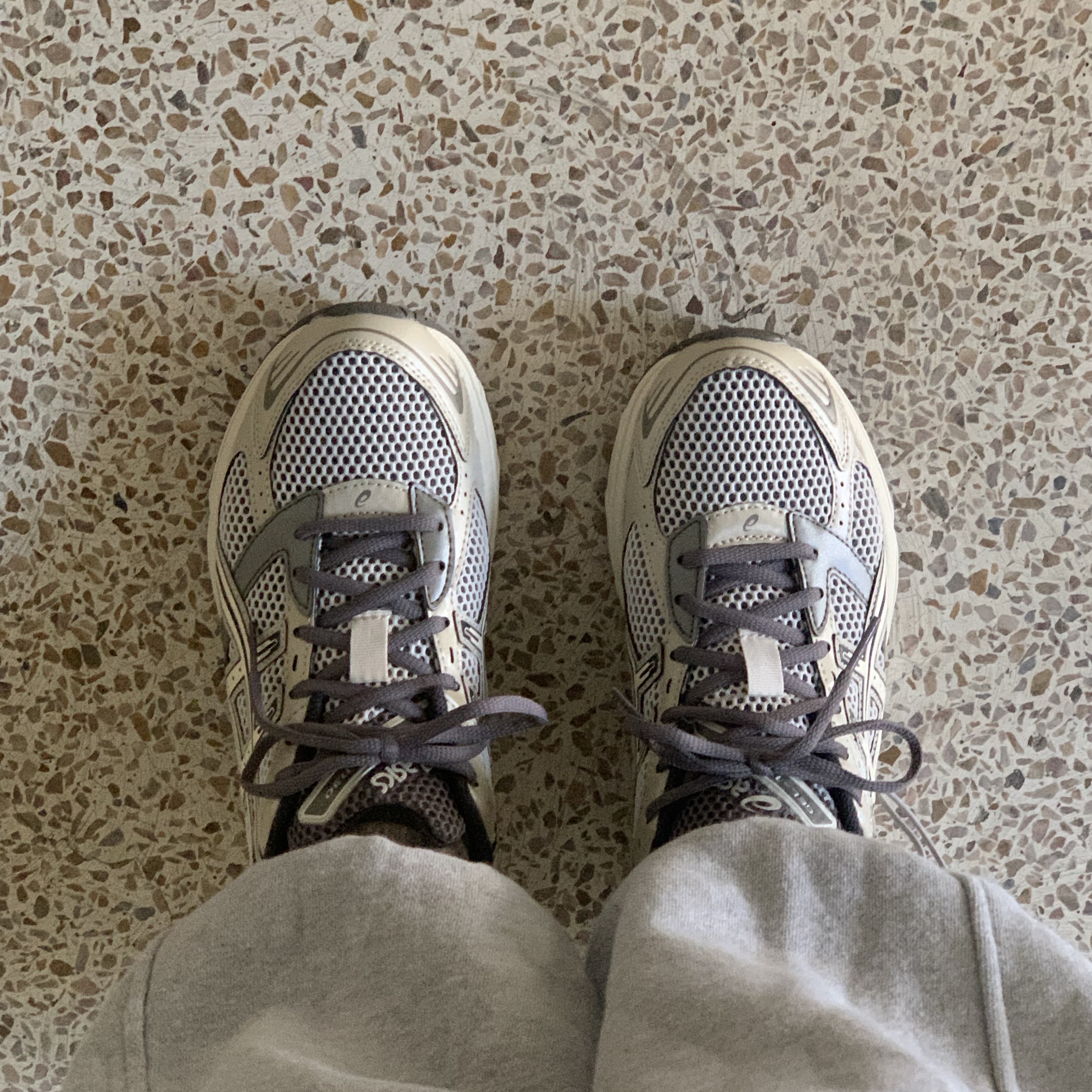 Asics Gel-1130 Birch Dark Taupe - Korea Exclusive 착용 스타일 - 2