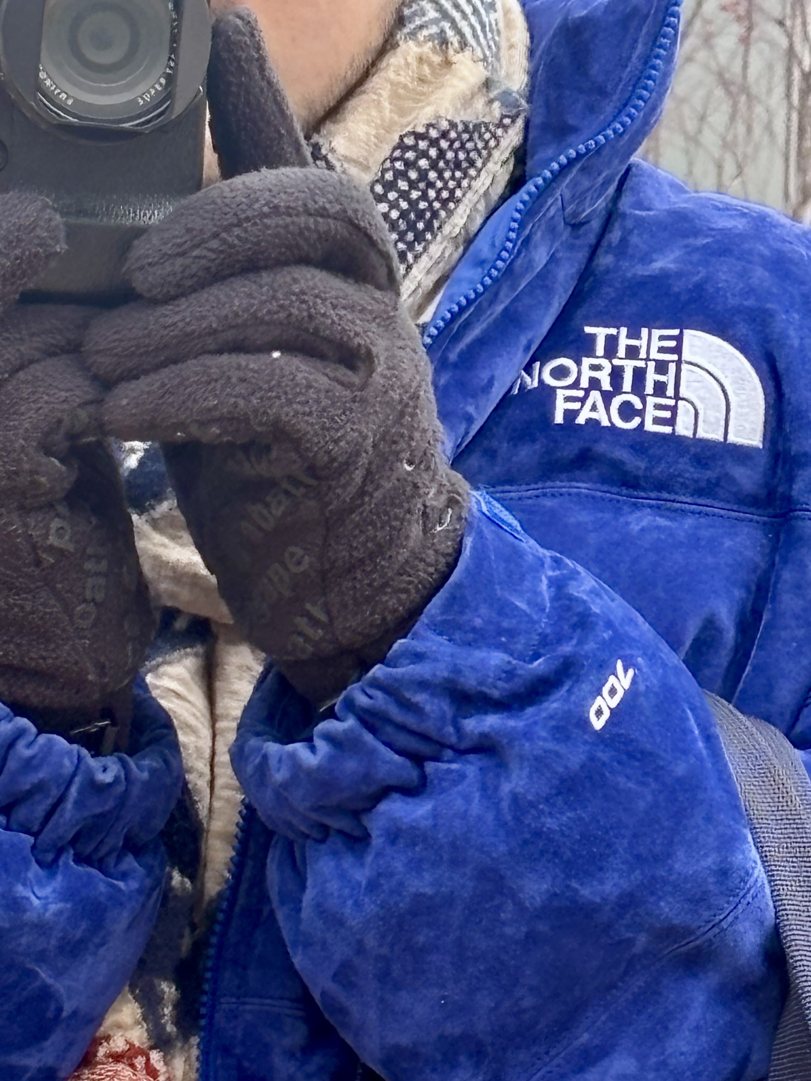 Supreme x The North Face Suede Nuptse Jacket Blue - 23FW 착용 스타일 - 3