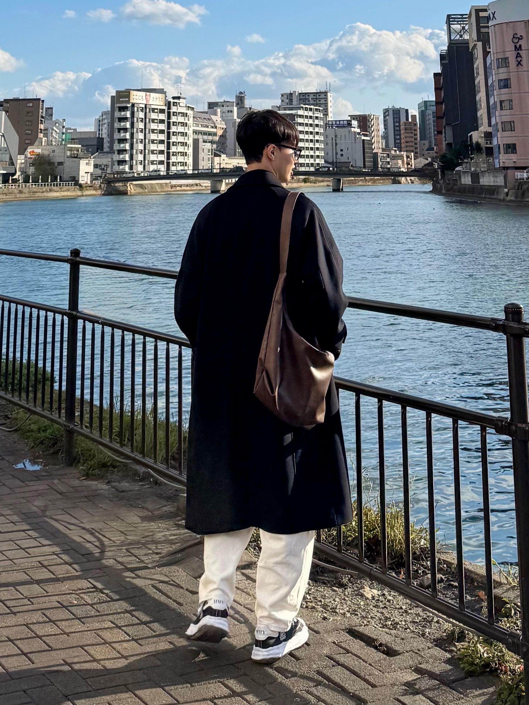 Maison Mihara Yasuhiro Blakey OG Sole Canvas Low-top Sneakers Black White, Gentle Monster Karl 01 Black 착용 스타일 - 2