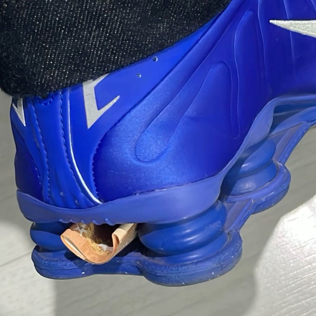 (W) Nike Shox R4 Racer Blue and Metallic Silver 착용 스타일 - 4