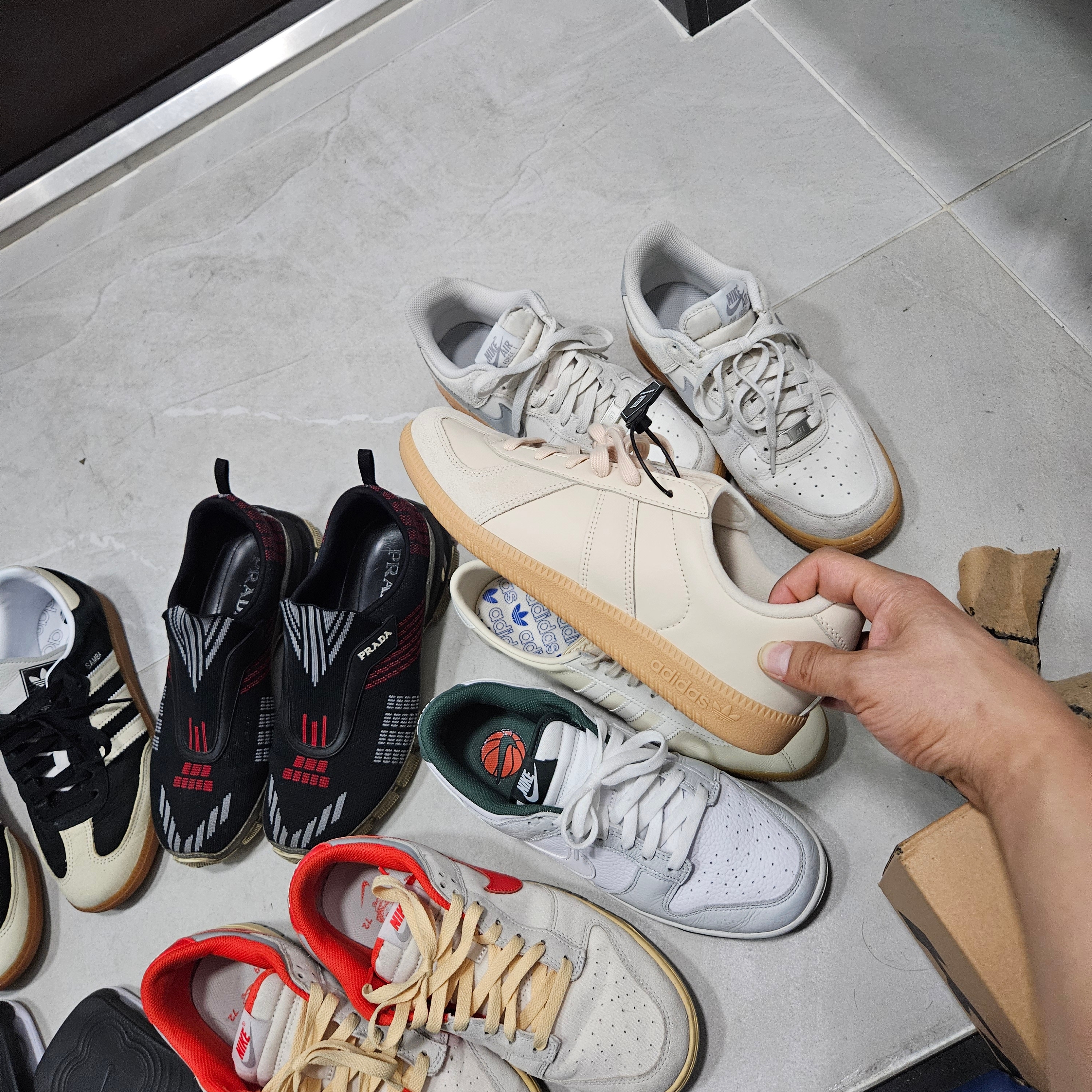 Adidas BW Army Halo Ivory Gum 착용 스타일 - 2