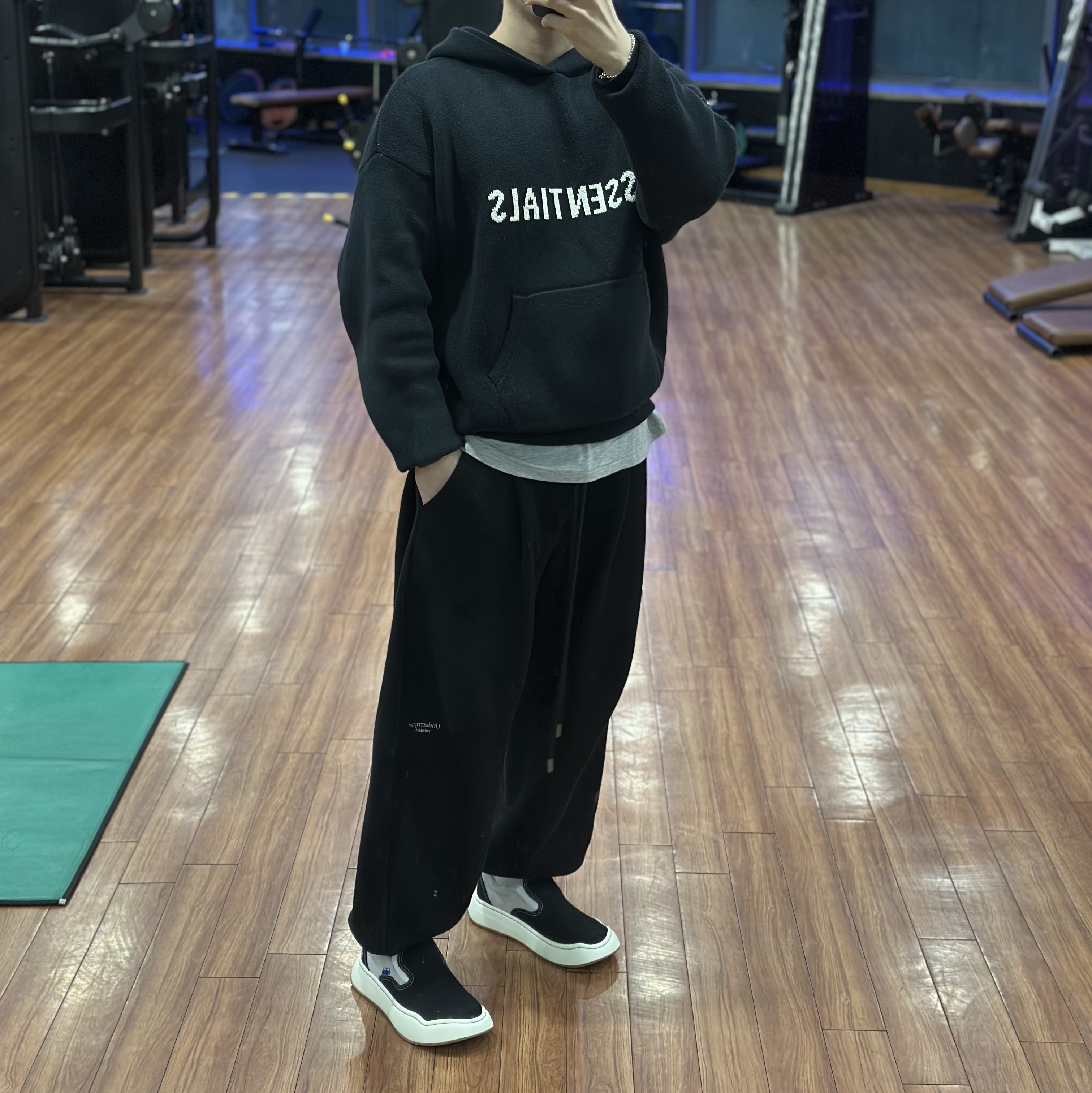 Ader Error Log; Lad Noir 착용 스타일
