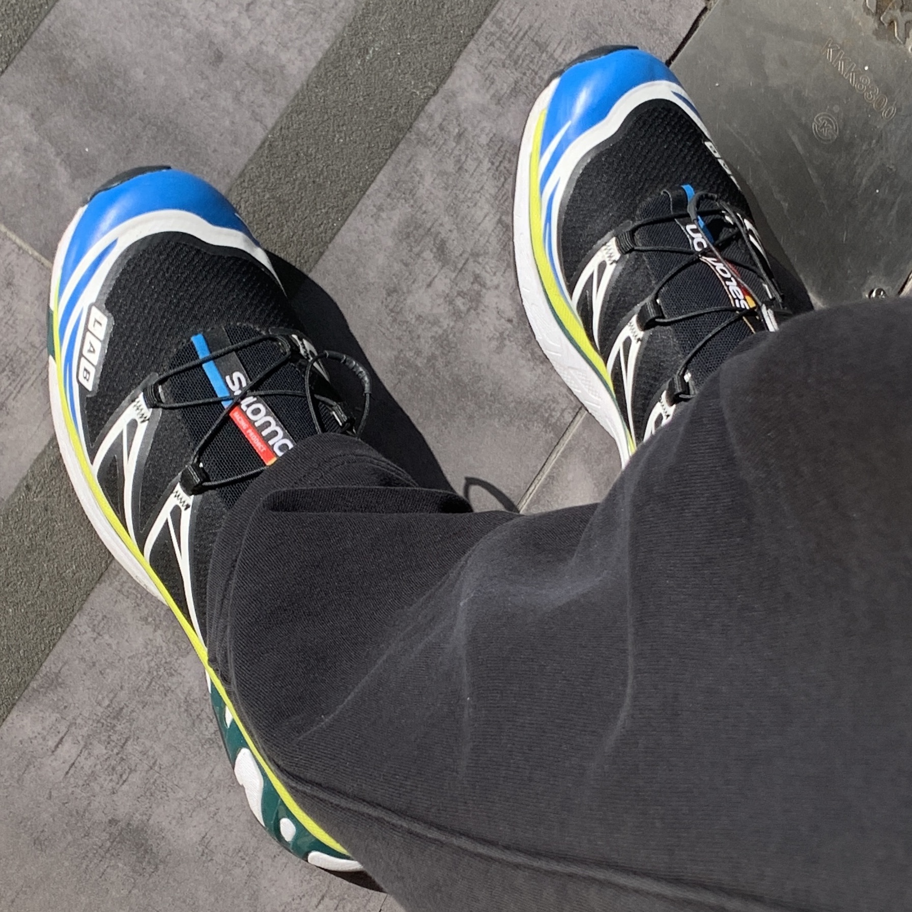 Salomon S/LAB XT-6 Softground ADV Black Snorkel Blue 착용 스타일