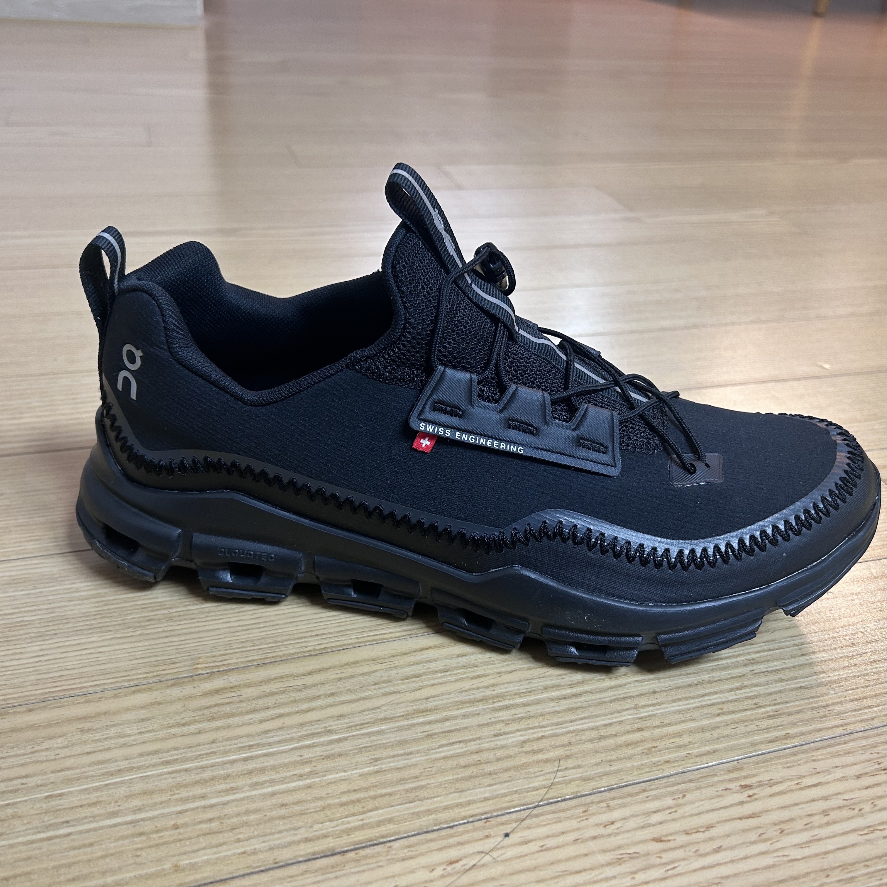On Running Cloudaway All Black 착용 스타일