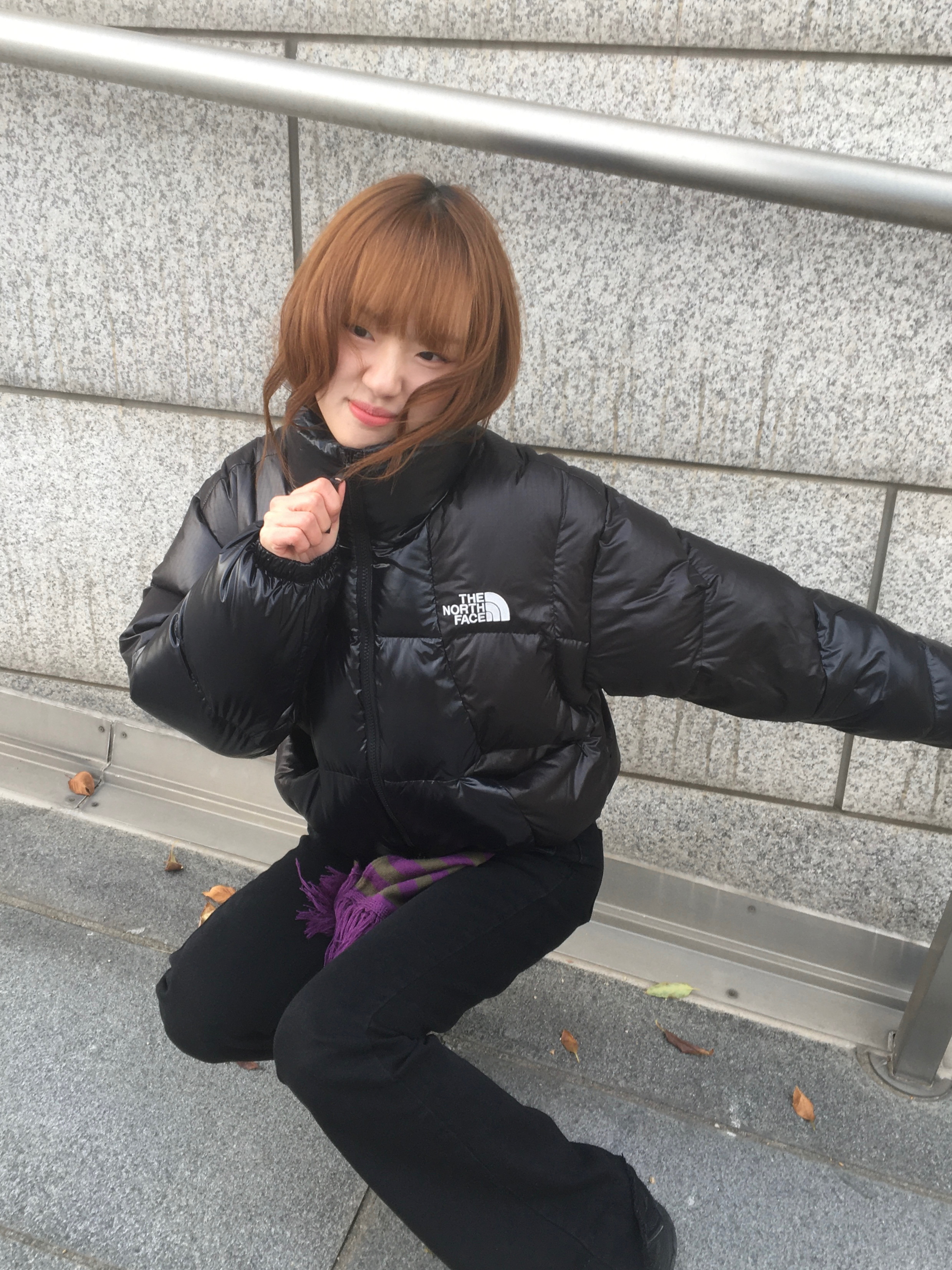 Thevinylhouse Stripe Muffler Khaki, The North Face White Label Wave RDS Down Jacket Black 착용 스타일 - 2