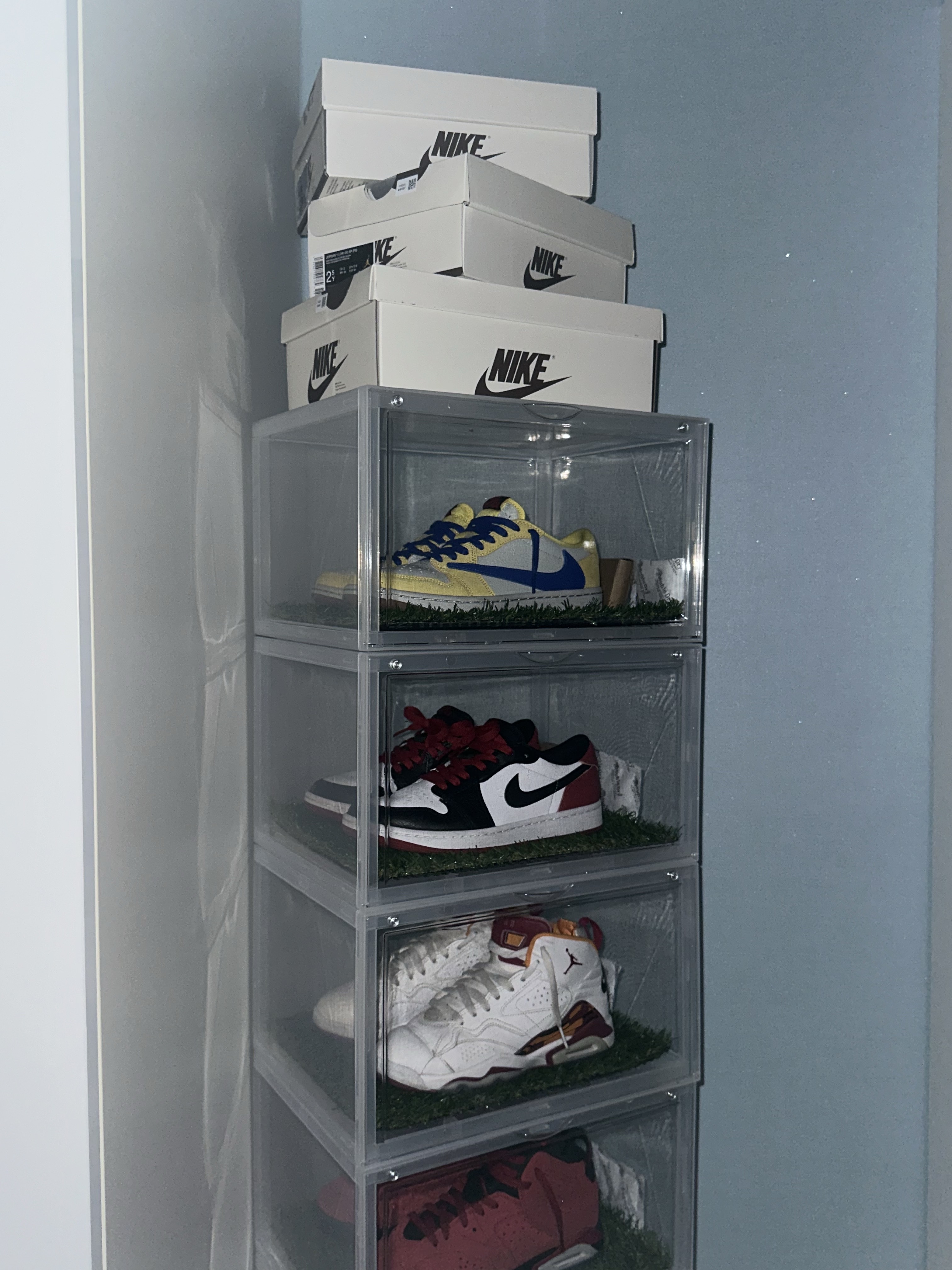 (W) Jordan 1 x Travis Scott Retro Low OG SP Canary, Jordan 1 Retro Low OG Black Toe 착용 스타일