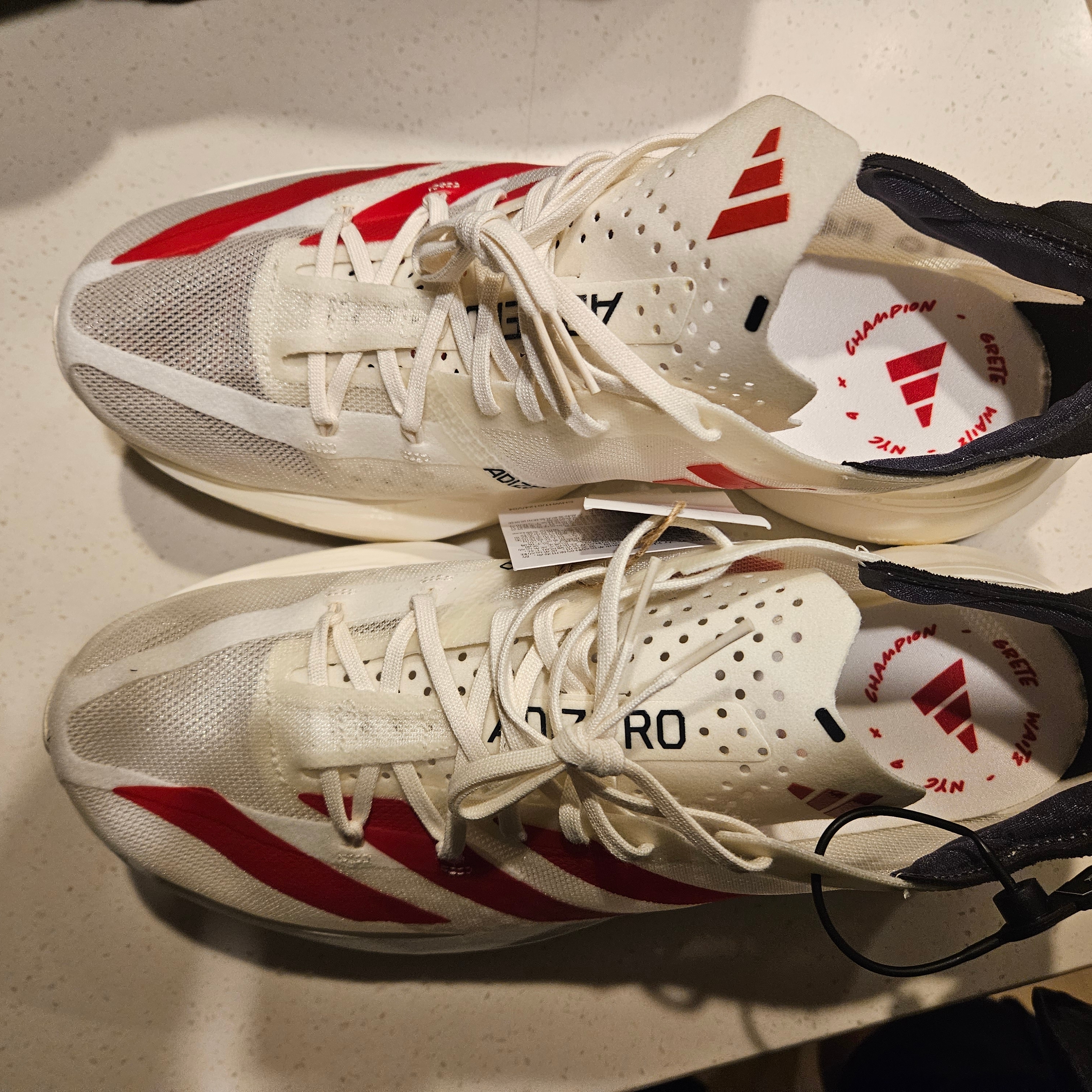 Adidas Adizero Adios Pro 3 Off White Better Scarlet 착용 스타일